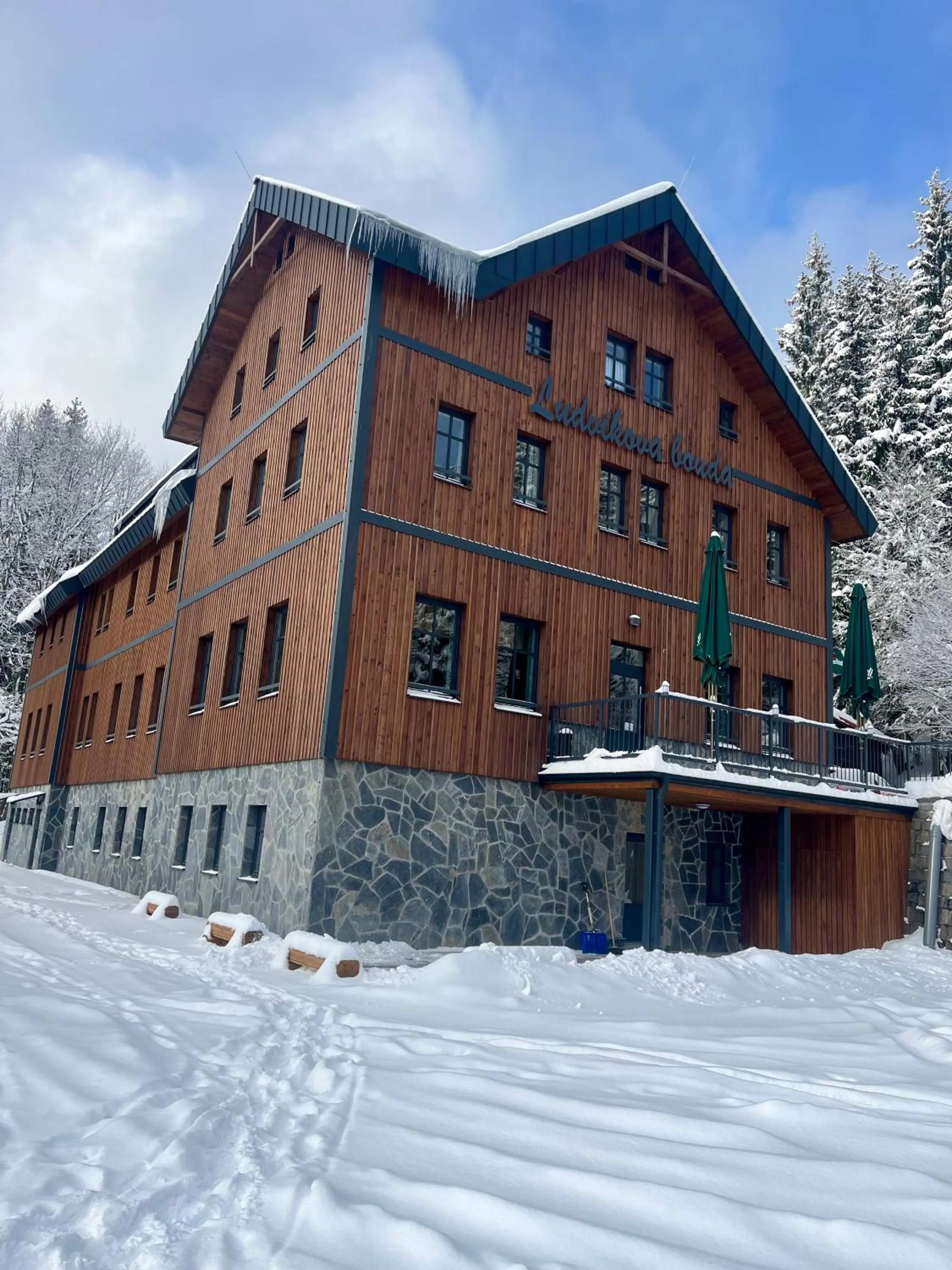 Property building in Ludvíkova bouda