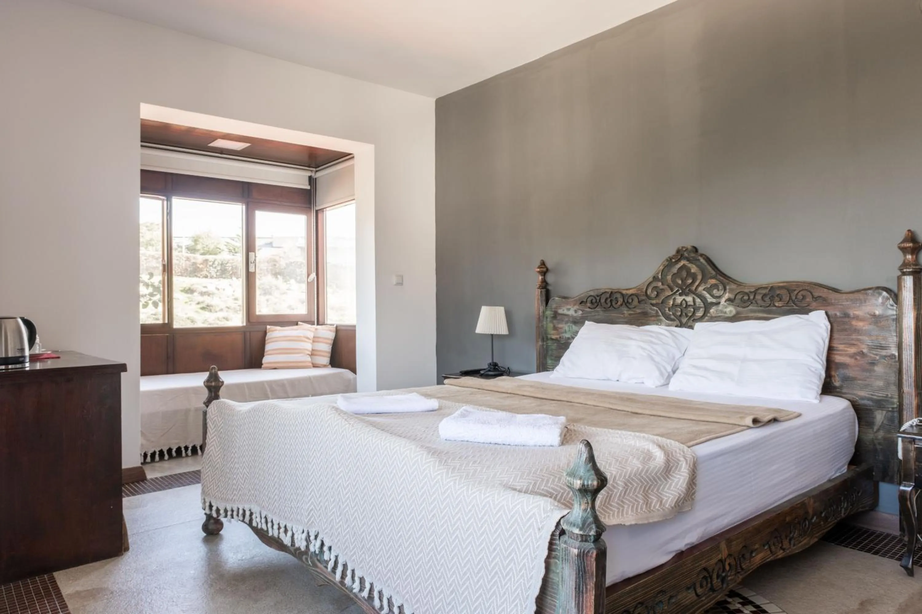 Photo of the whole room, Bed in Espira by Antioch Hotel