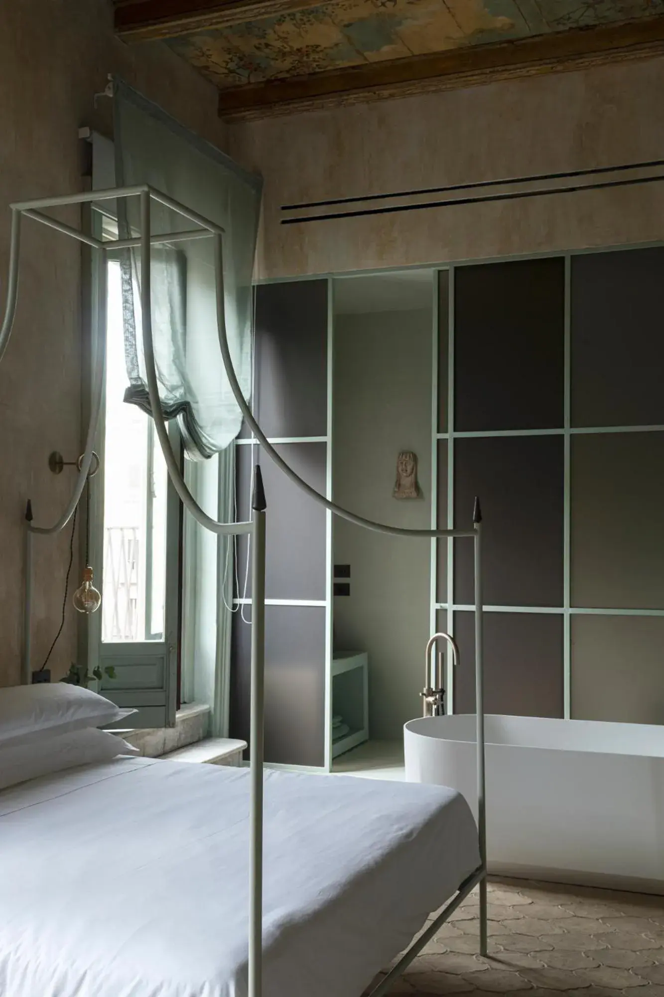 Deluxe Double Room with Bath - single occupancy in ELLE dimora di Sicilia Deluxe Double Room with Bath - single occupancy in ELLE dimora di Sicilia