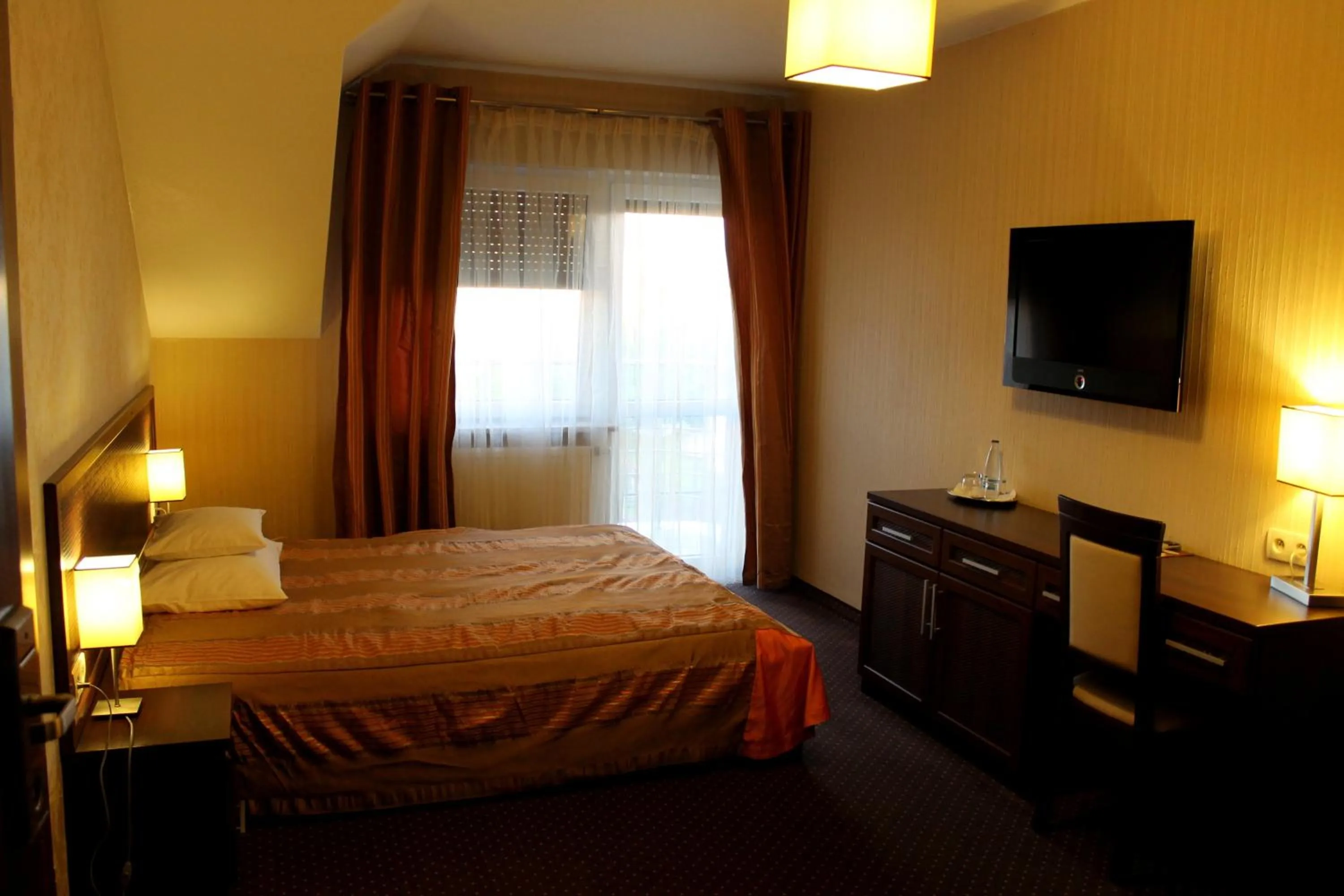 Photo of the whole room, Bed in Hotel Linder