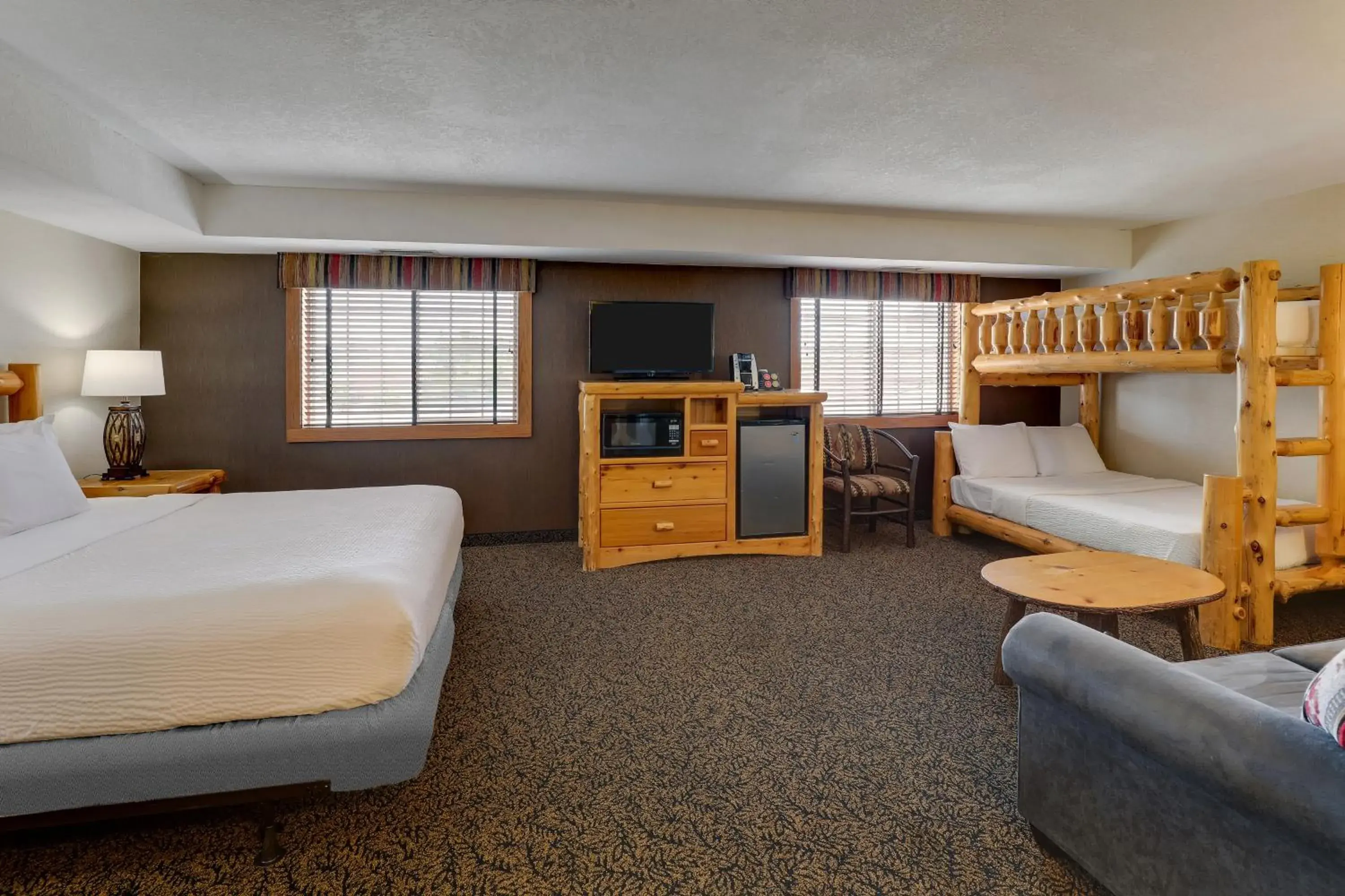 Bed in Stoney Creek Inn Quincy Bed in Stoney Creek Inn Quincy