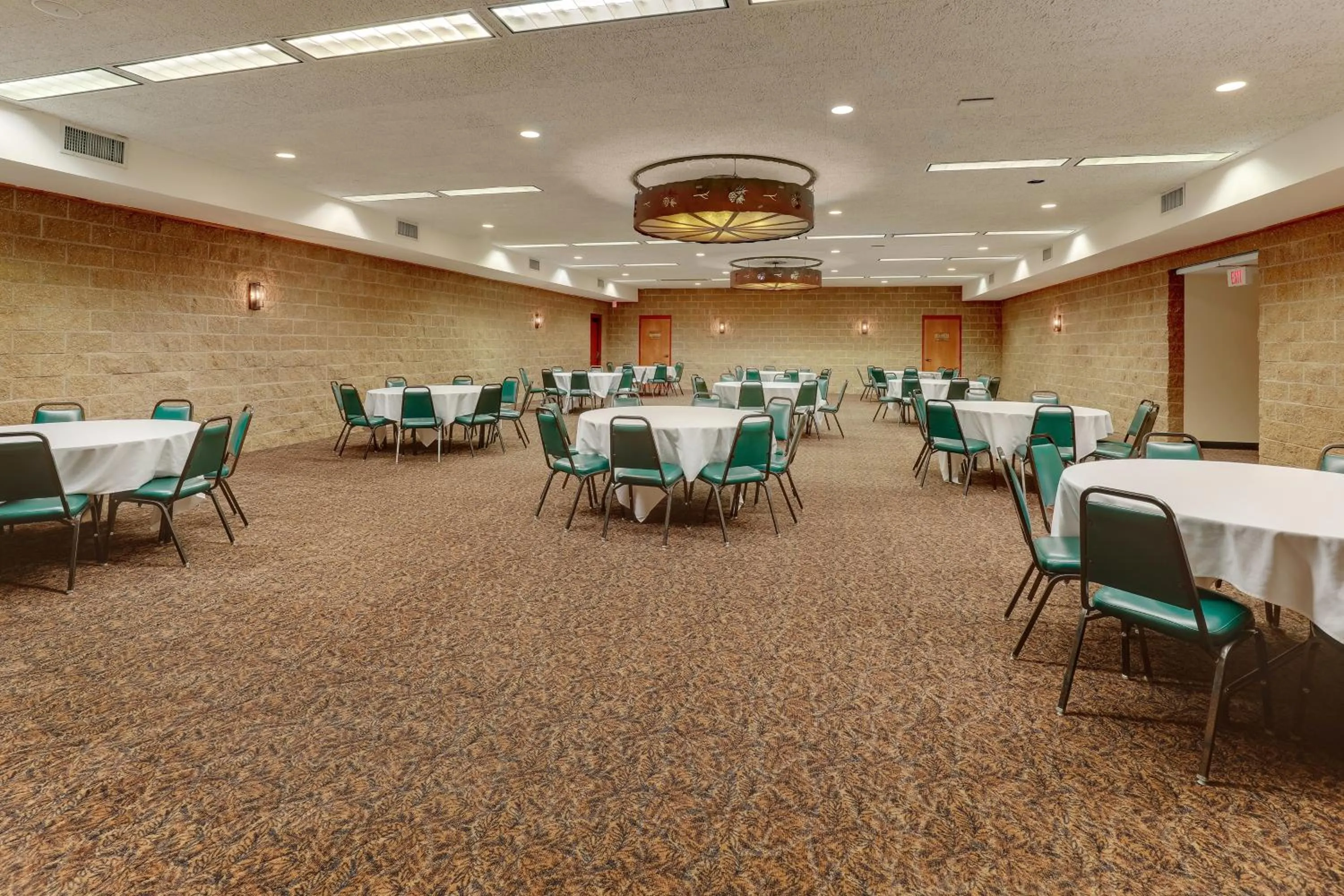 Banquet/Function facilities in Stoney Creek Inn Quincy