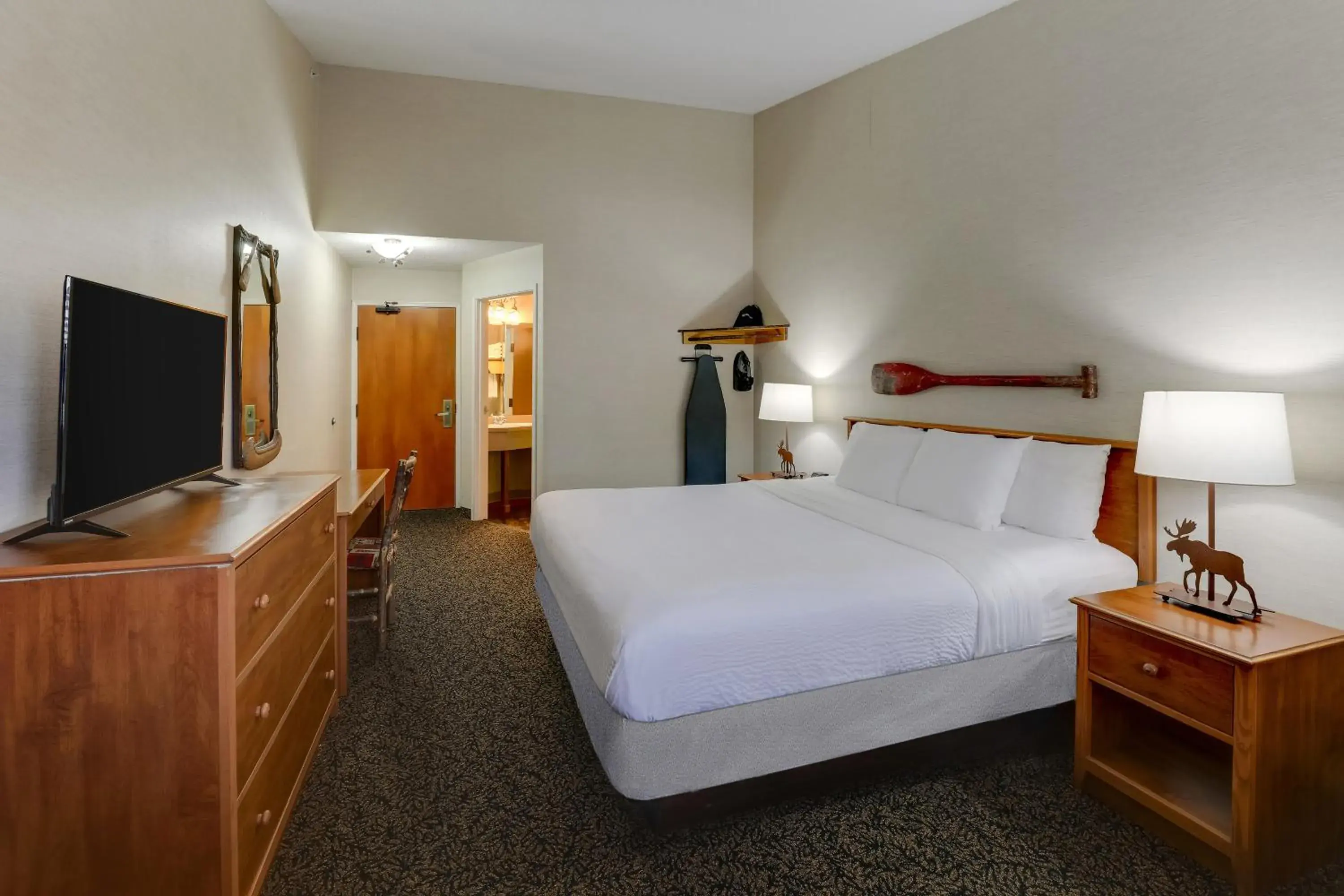 Bed in Stoney Creek Inn Quincy Bed in Stoney Creek Inn Quincy