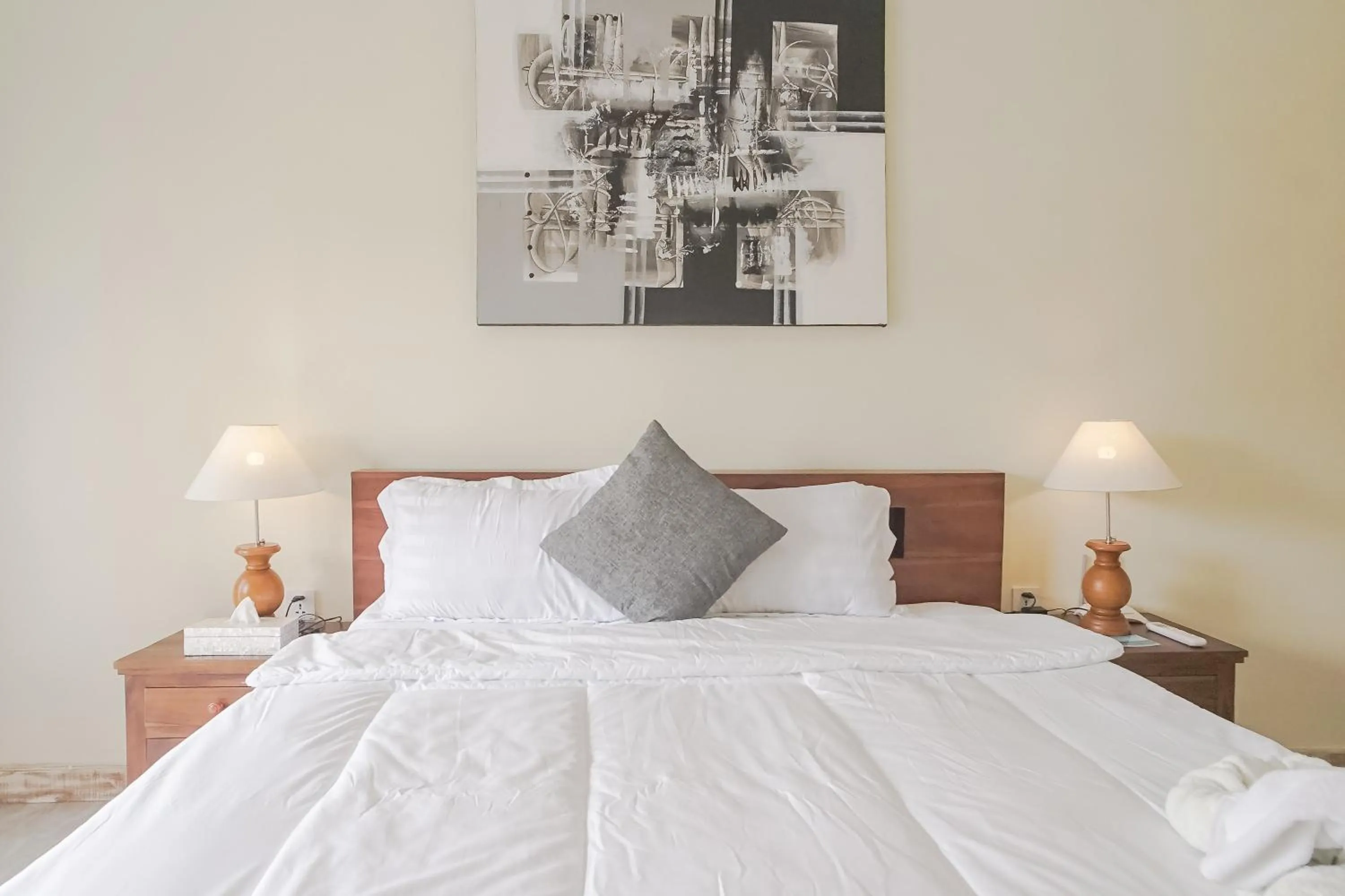 Bed in Giri Krisna Guest House