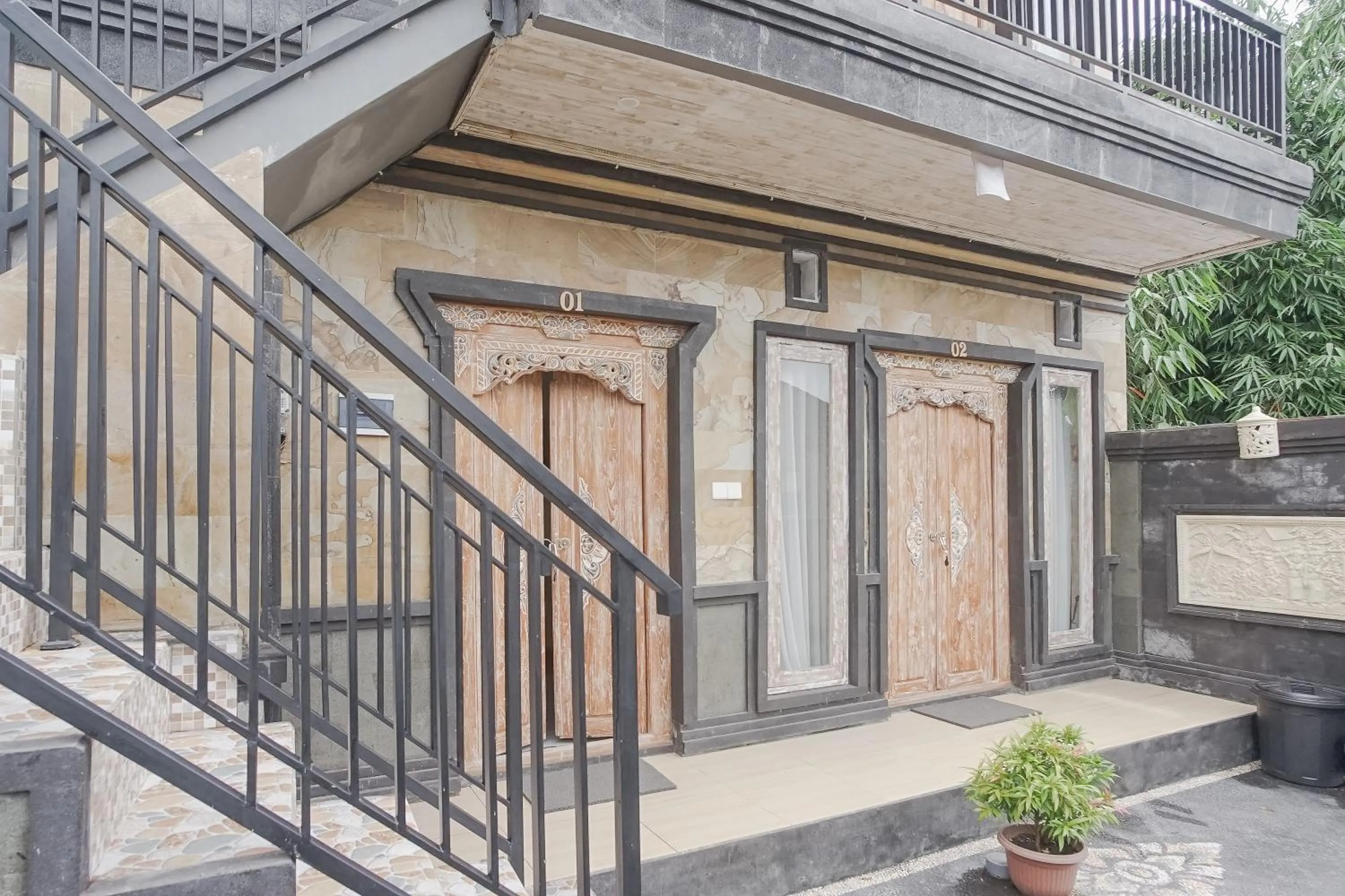 Property building in Giri Krisna Guest House