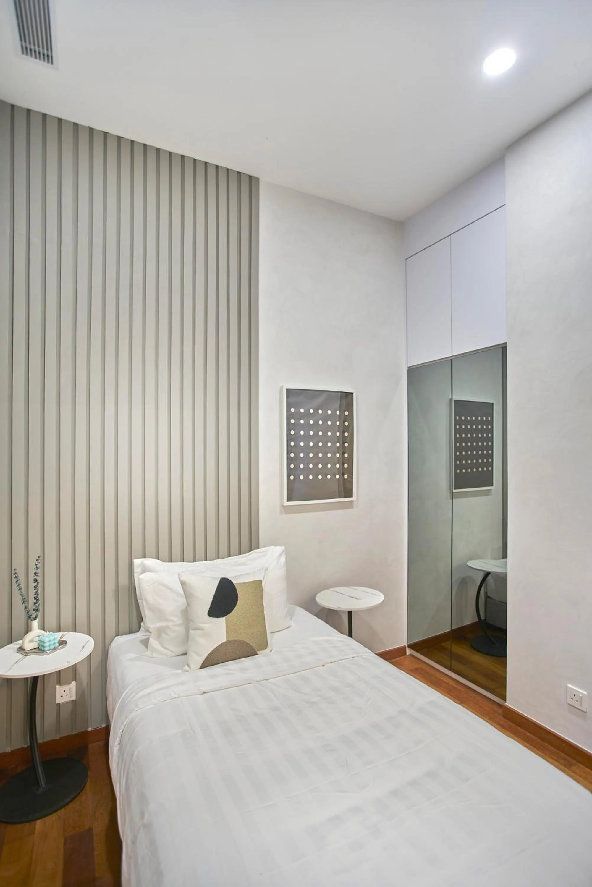 Bed in Royce Residence KLCC by Cobnb