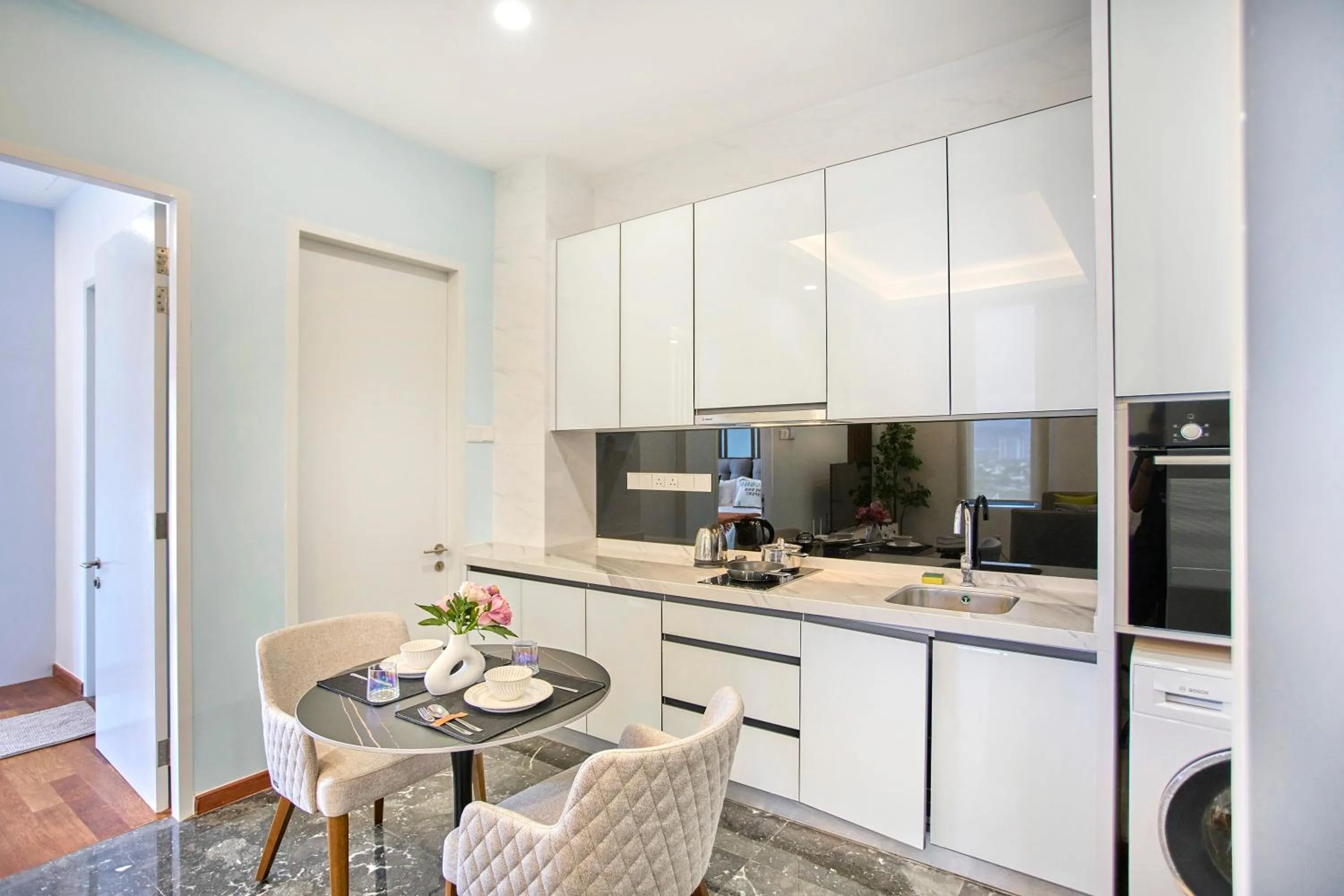 Kitchen or kitchenette in Royce Residence KLCC by Cobnb