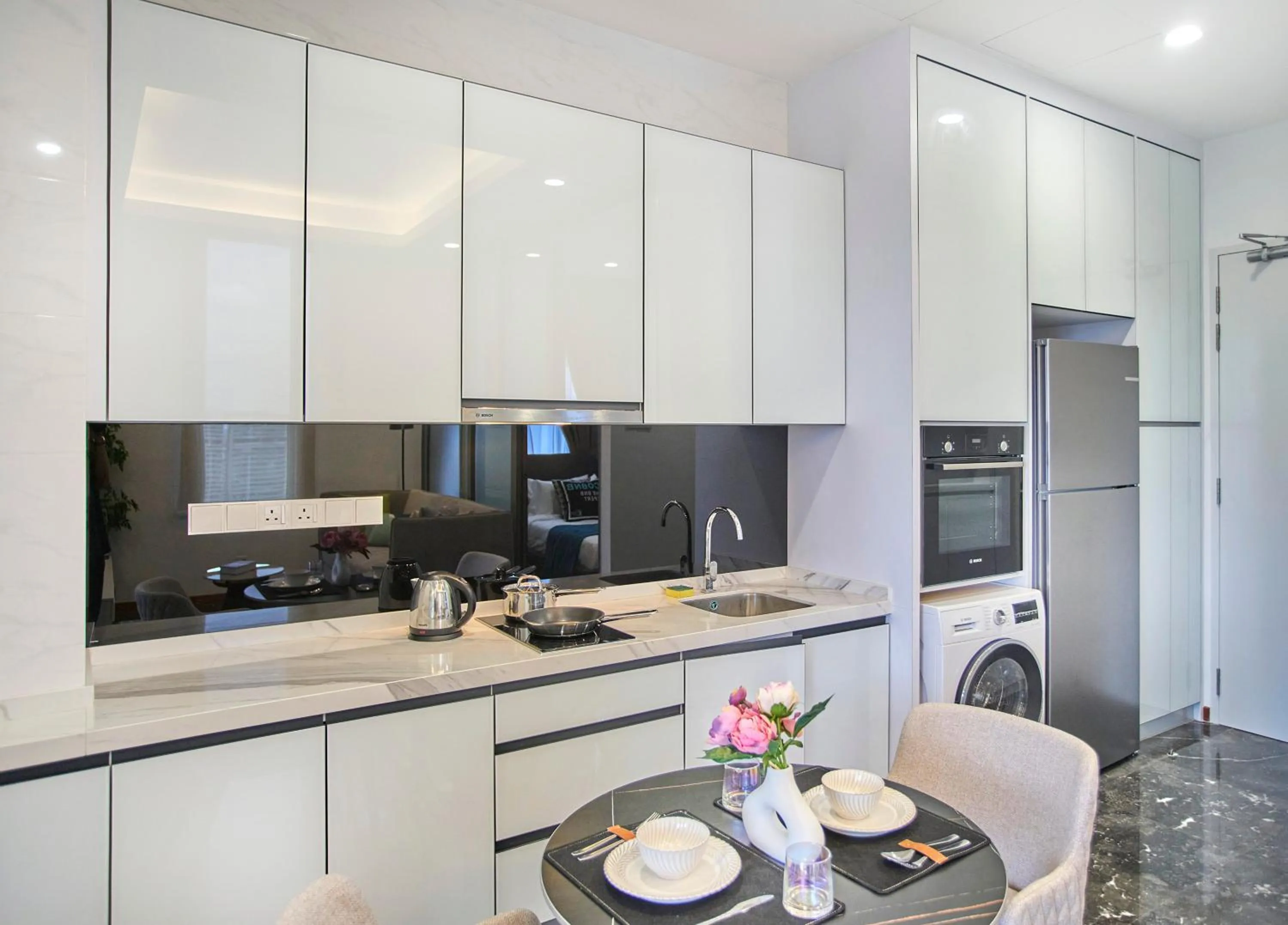 Kitchen or kitchenette in Royce Residence KLCC by Cobnb