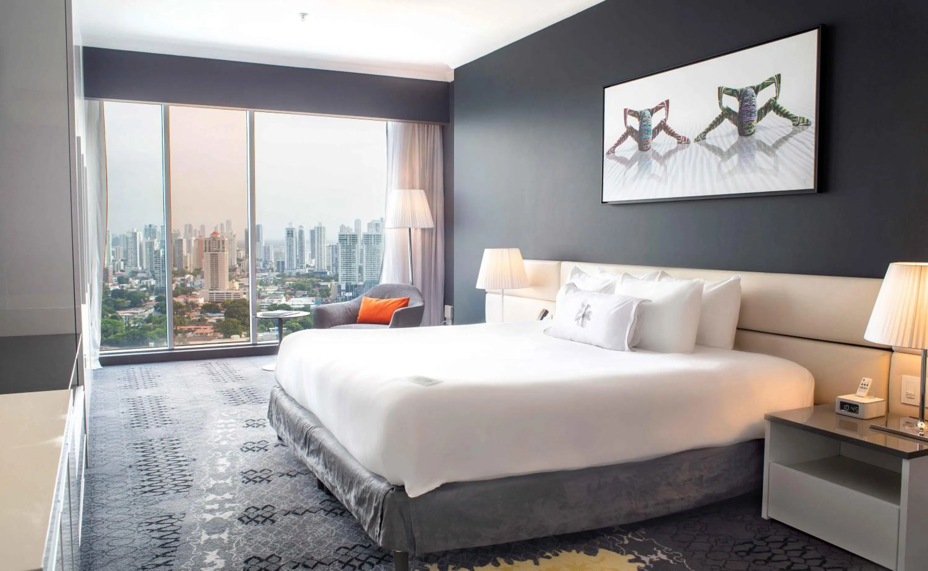 City view, Bed in Sortis Hotel, Spa & Casino, Autograph Collection