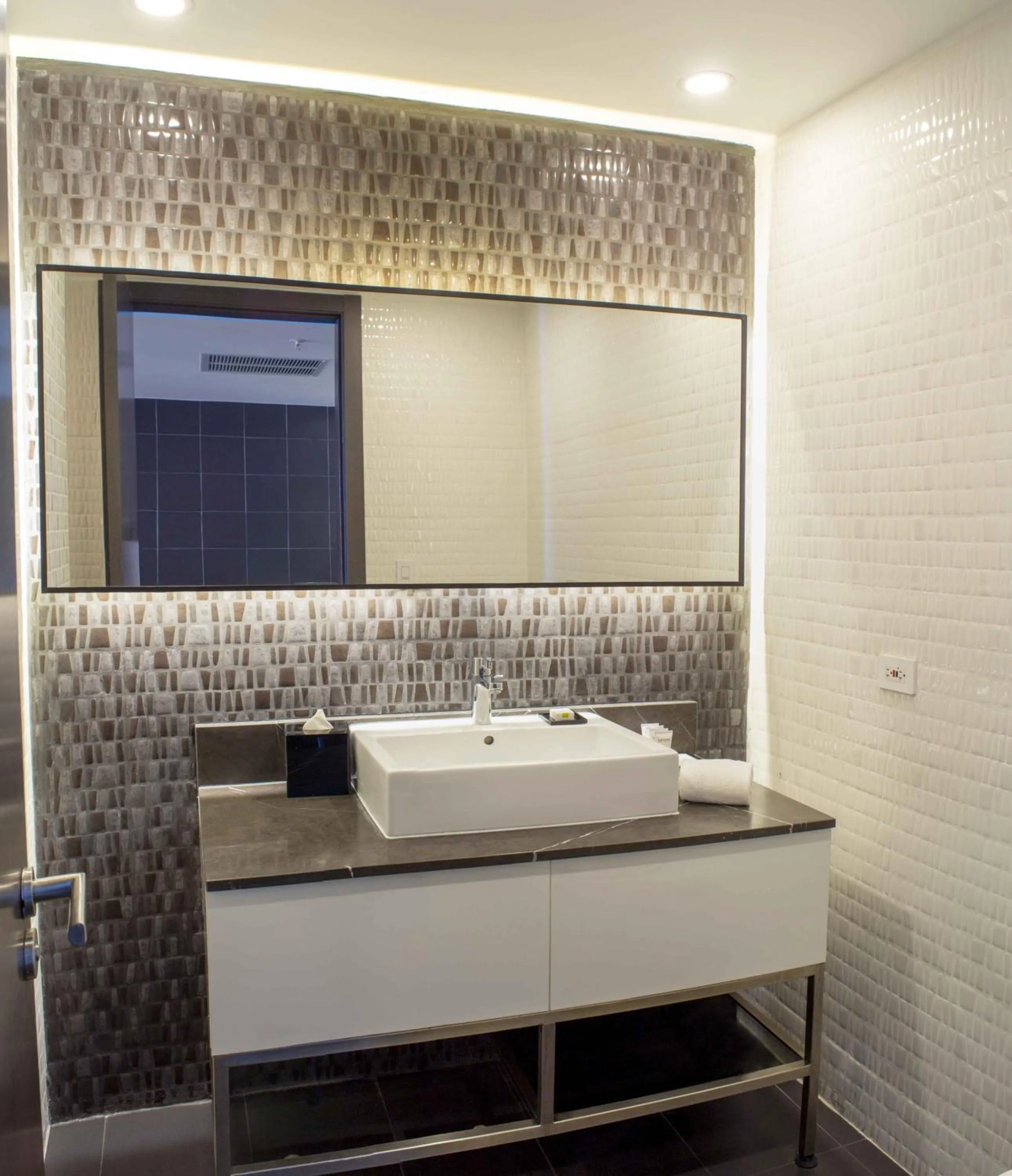 Bathroom in Sortis Hotel, Spa & Casino, Autograph Collection