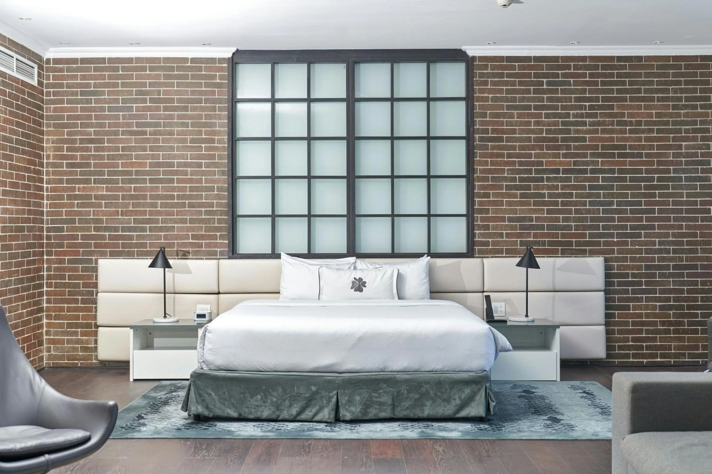 Photo of the whole room, Bed in Sortis Hotel, Spa & Casino, Autograph Collection