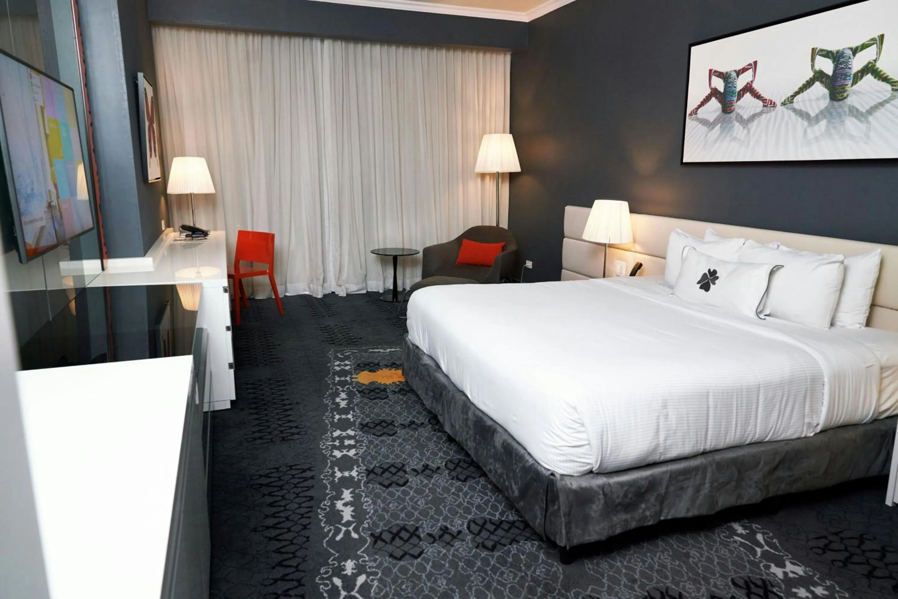 Photo of the whole room, Bed in Sortis Hotel, Spa & Casino, Autograph Collection