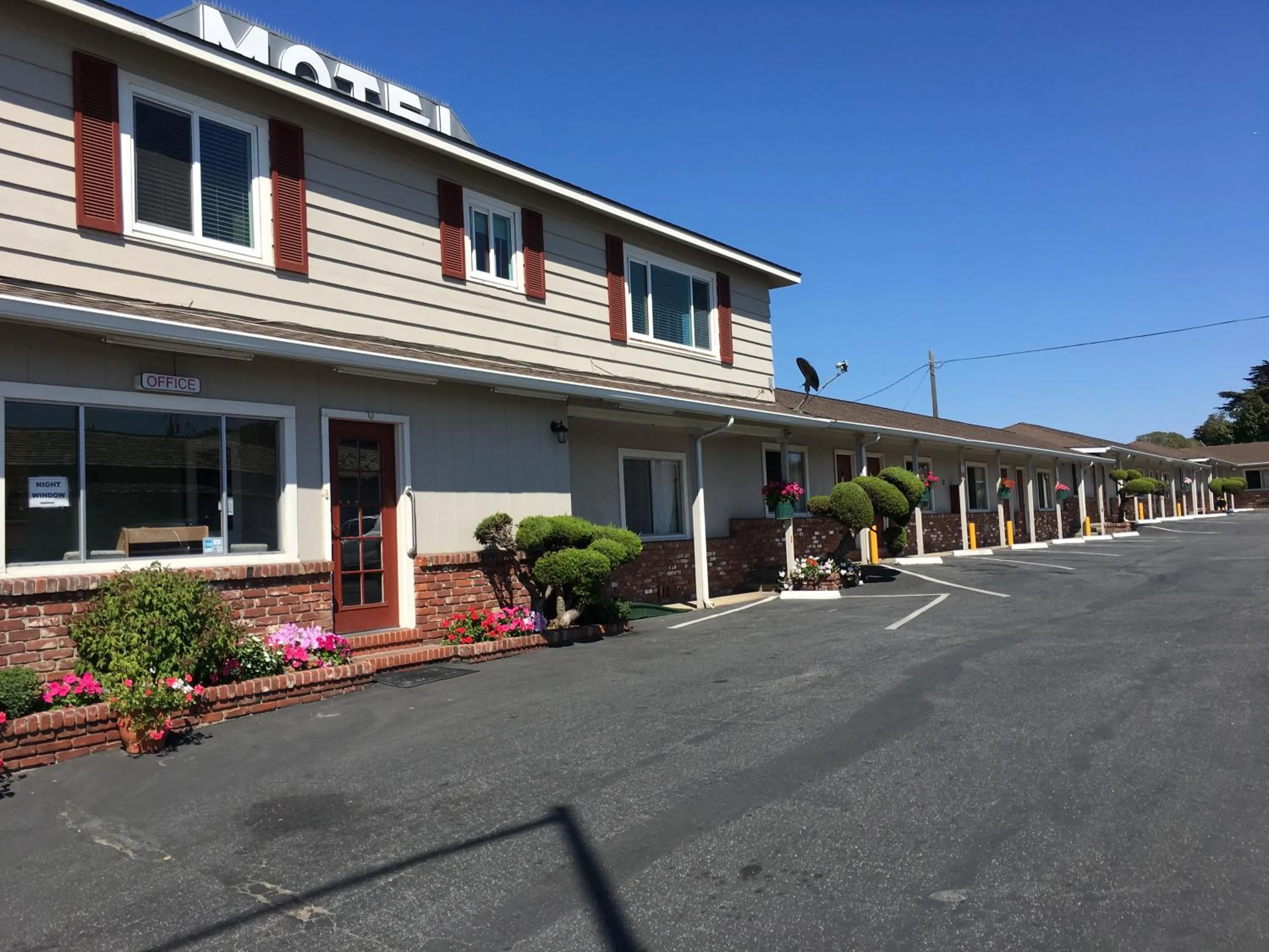 Old Marina Inn