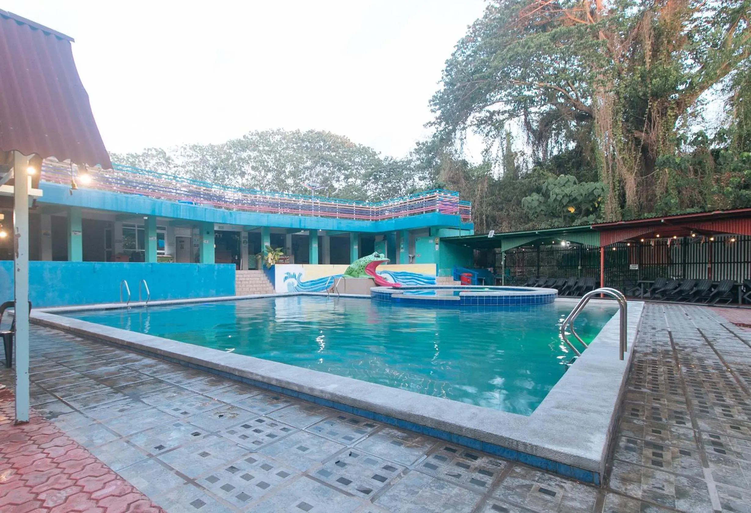 Swimming pool in RedDoorz @ Boondocks Cabins Resort Swimming pool in RedDoorz @ Boondocks Cabins Resort