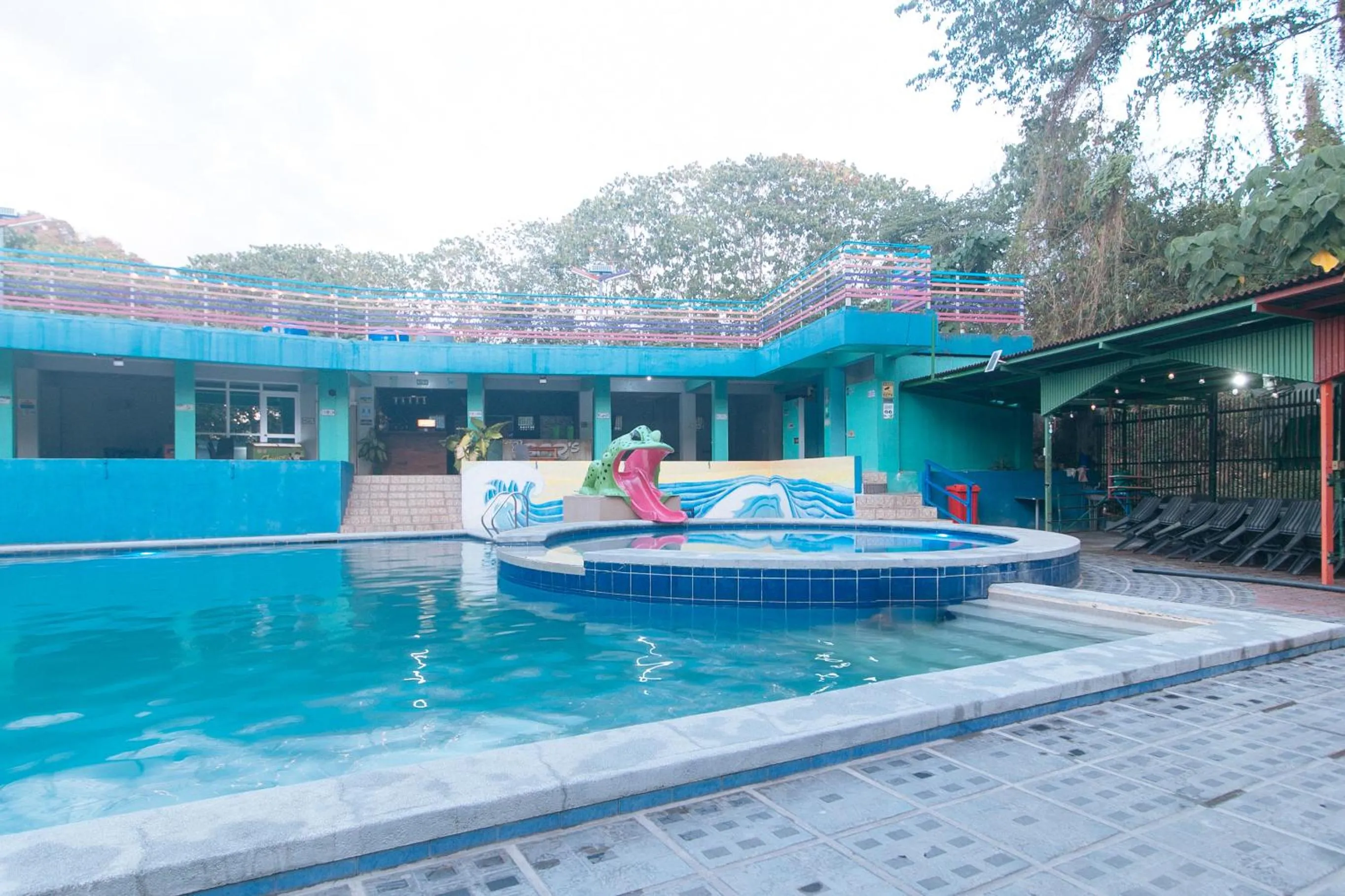 Swimming pool in RedDoorz @ Boondocks Cabins Resort