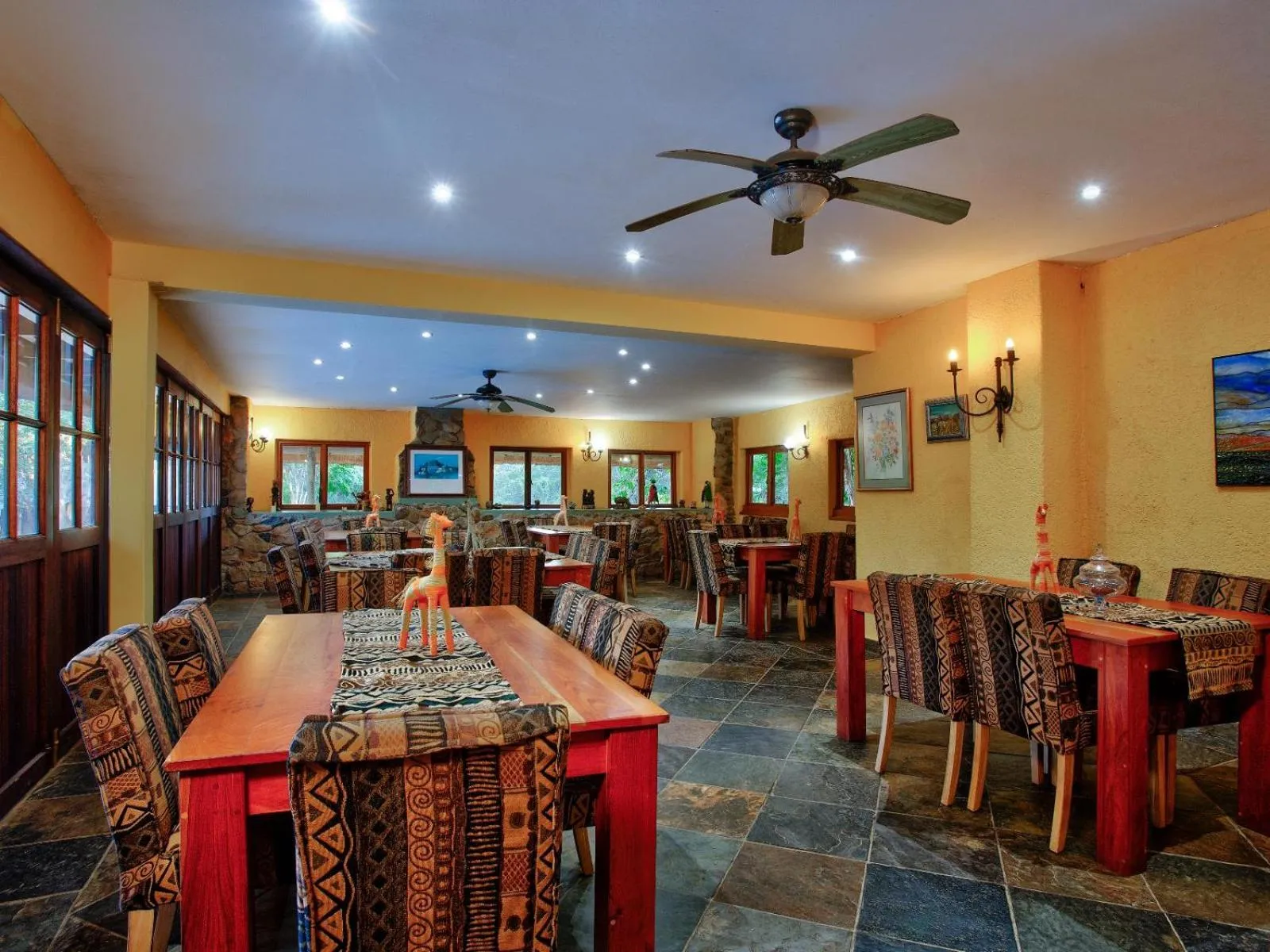 Dining area in Kubu Safari Lodge
