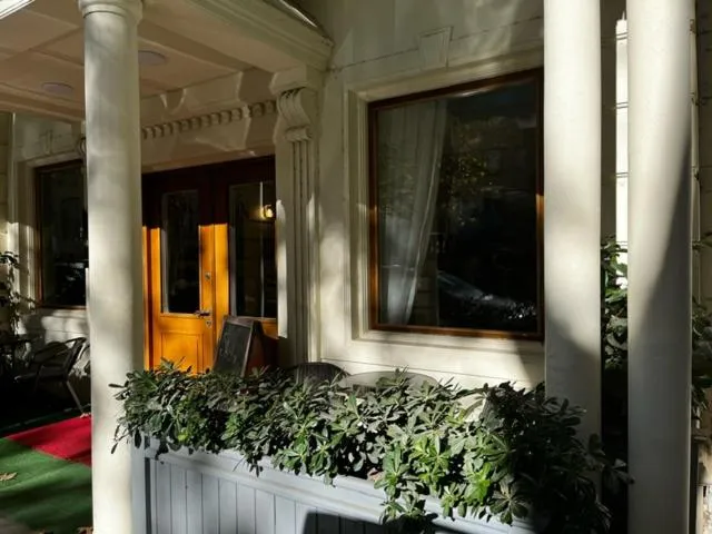 Property building in Karat Inn Boutique Hotel