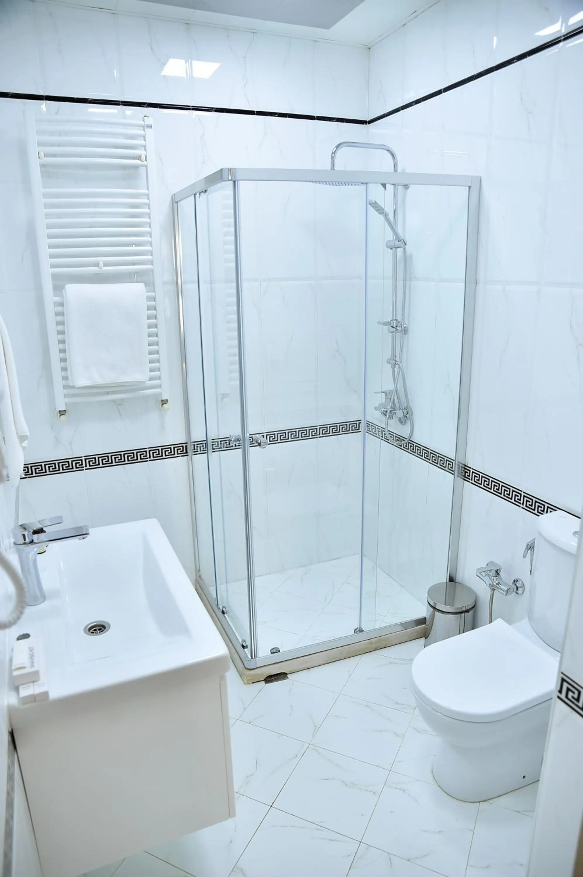 Shower in Karat Inn Boutique Hotel