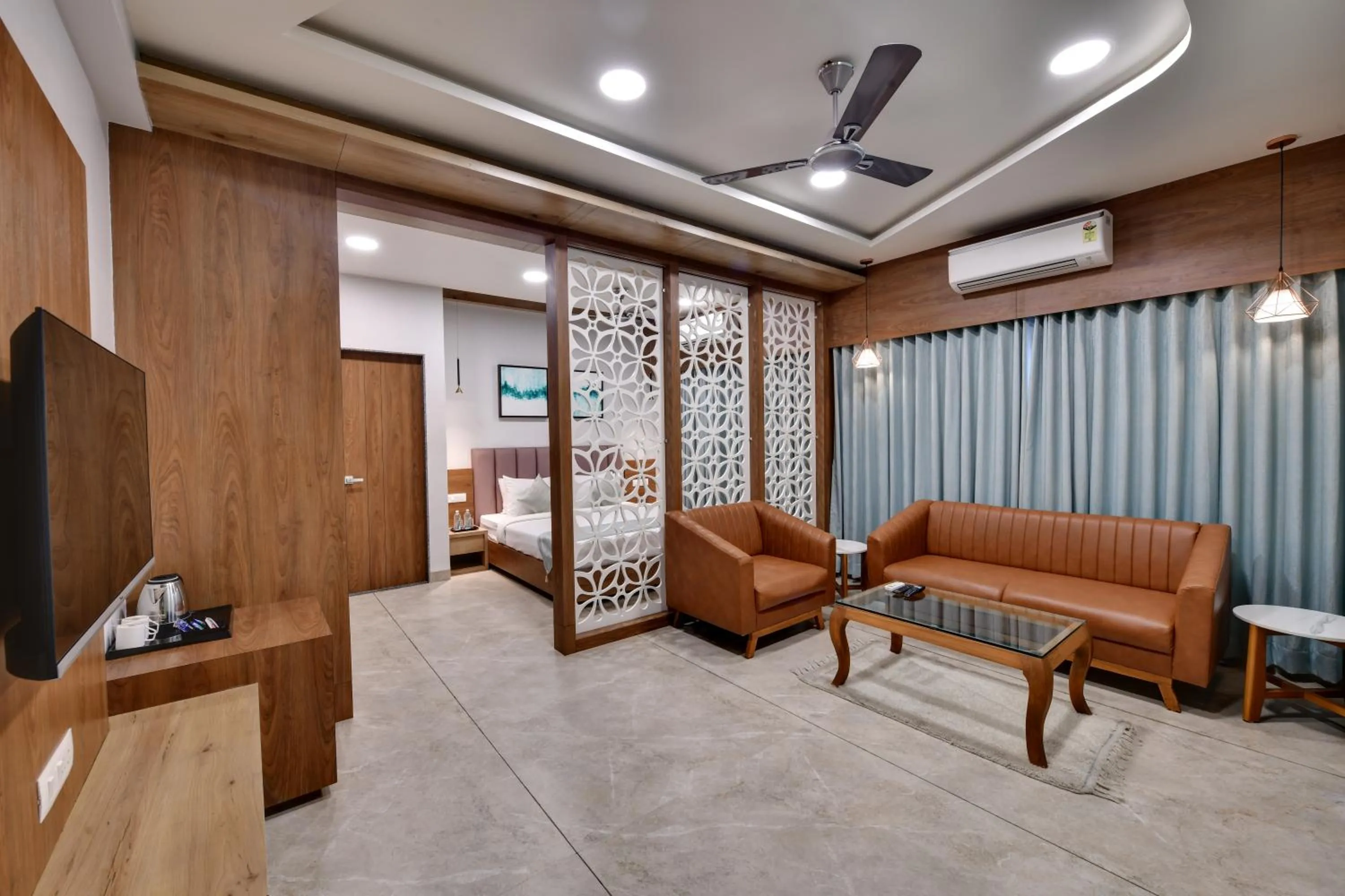 Living room in HOTEL RADHIKA