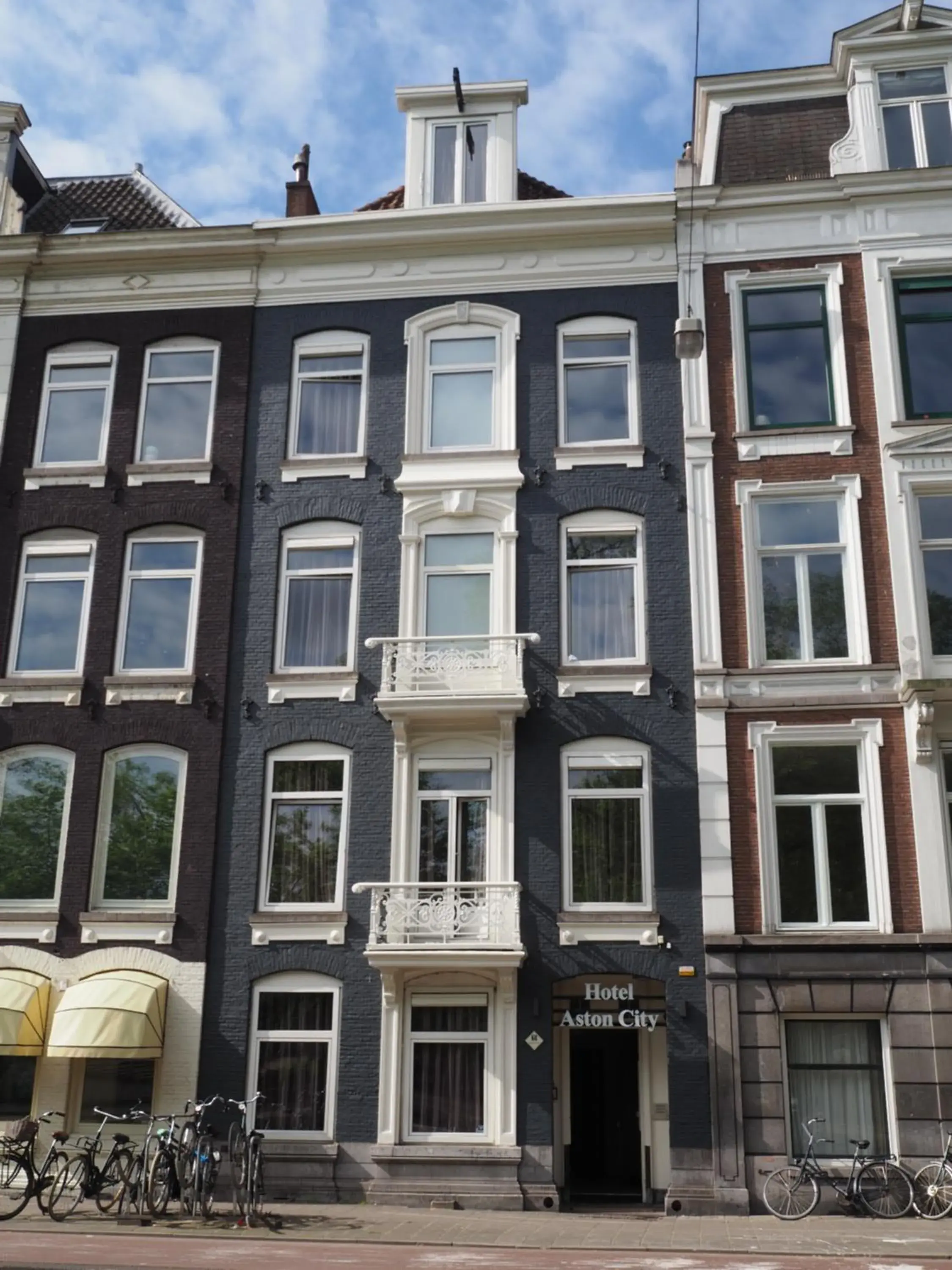 Facade/entrance in Aston City Hotel Facade/entrance in Aston City Hotel