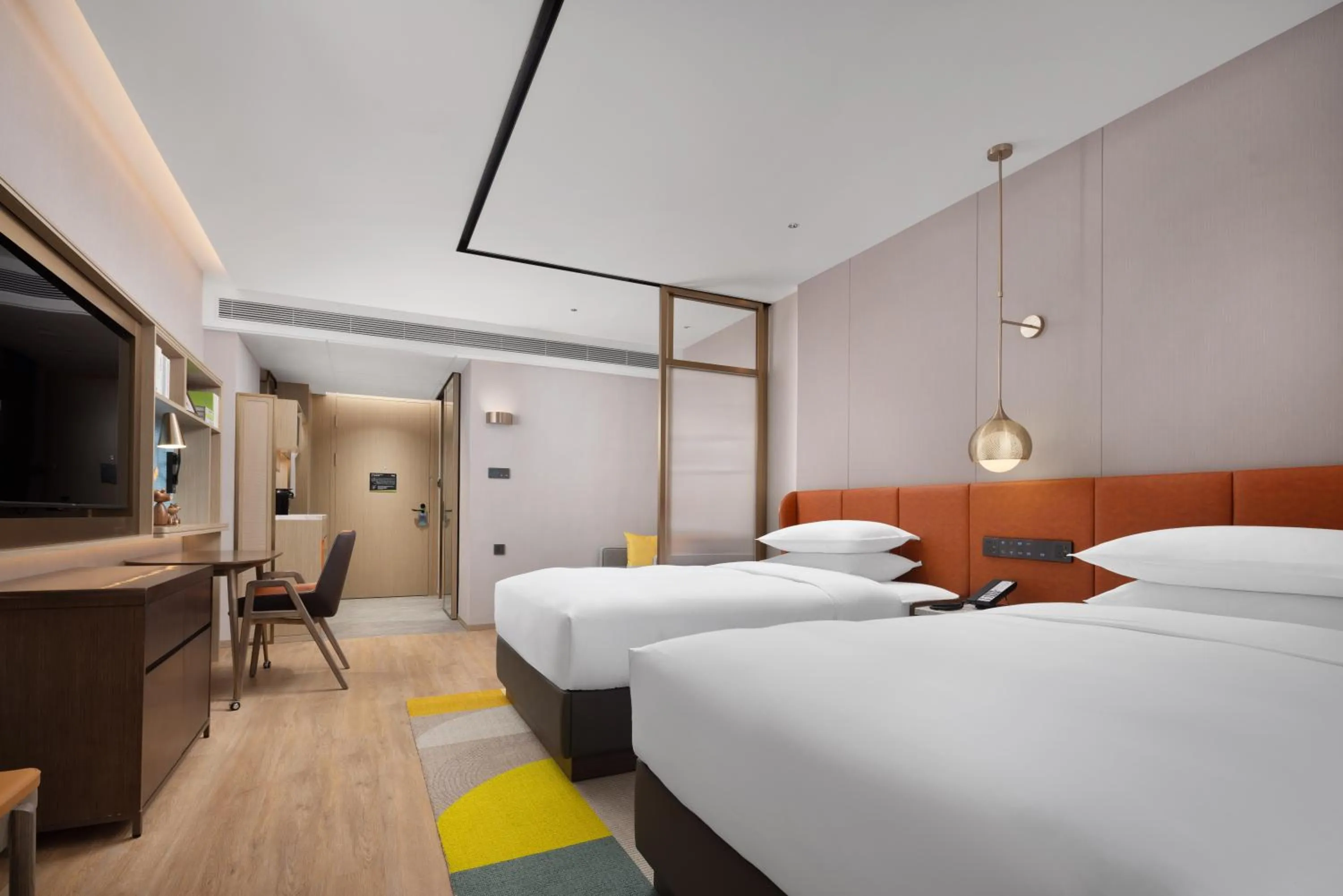 Bedroom, Bed in Home2 Suites By Hilton Hotel Guangzhou Baiyun International Airport Branch - Free Shuttle Bus to Guangzhou Baiyun International Airport & Free Deliver Service to Canton Fair Complex During Canton Fair Period