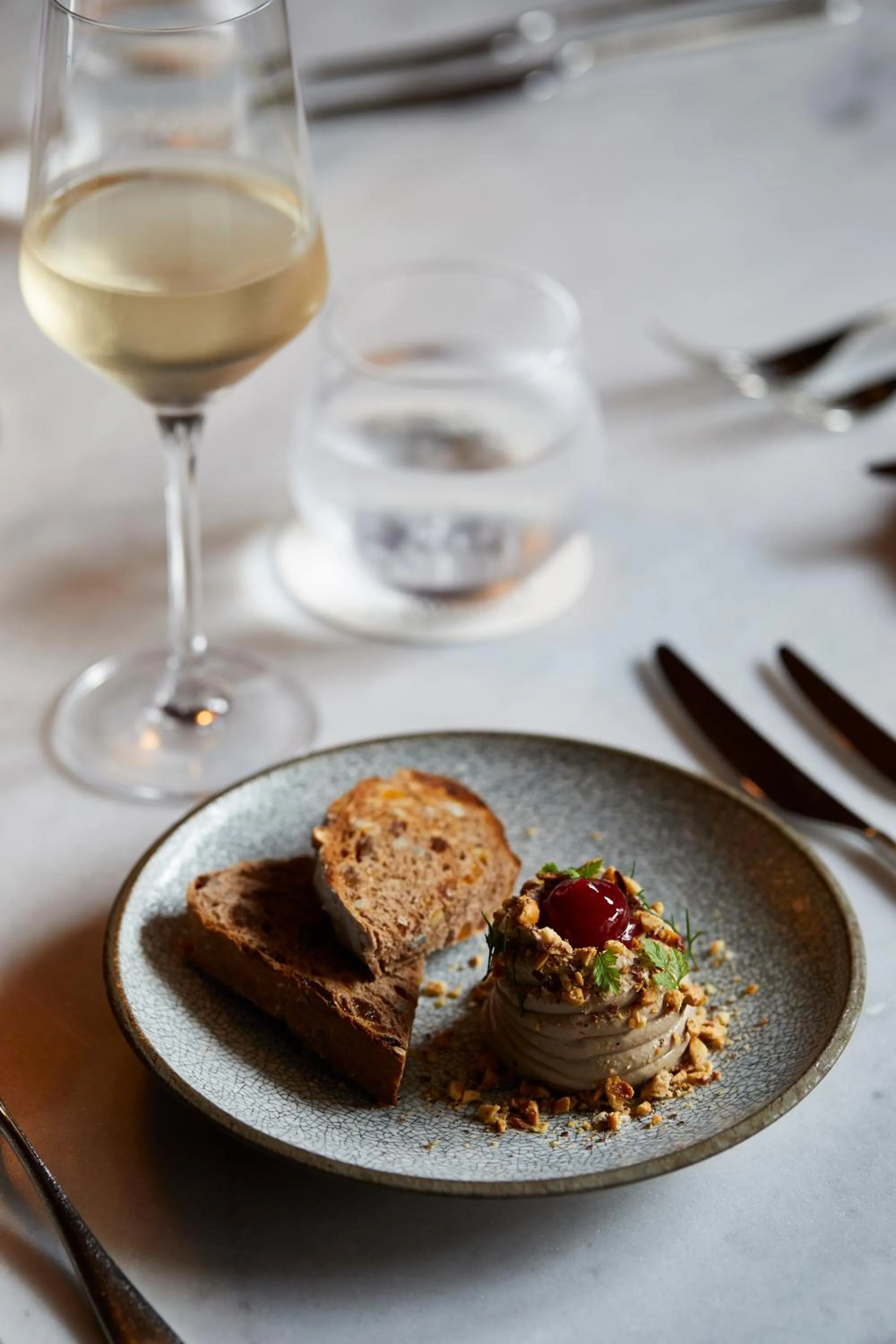 Restaurant/places to eat in The Feathers Hotel