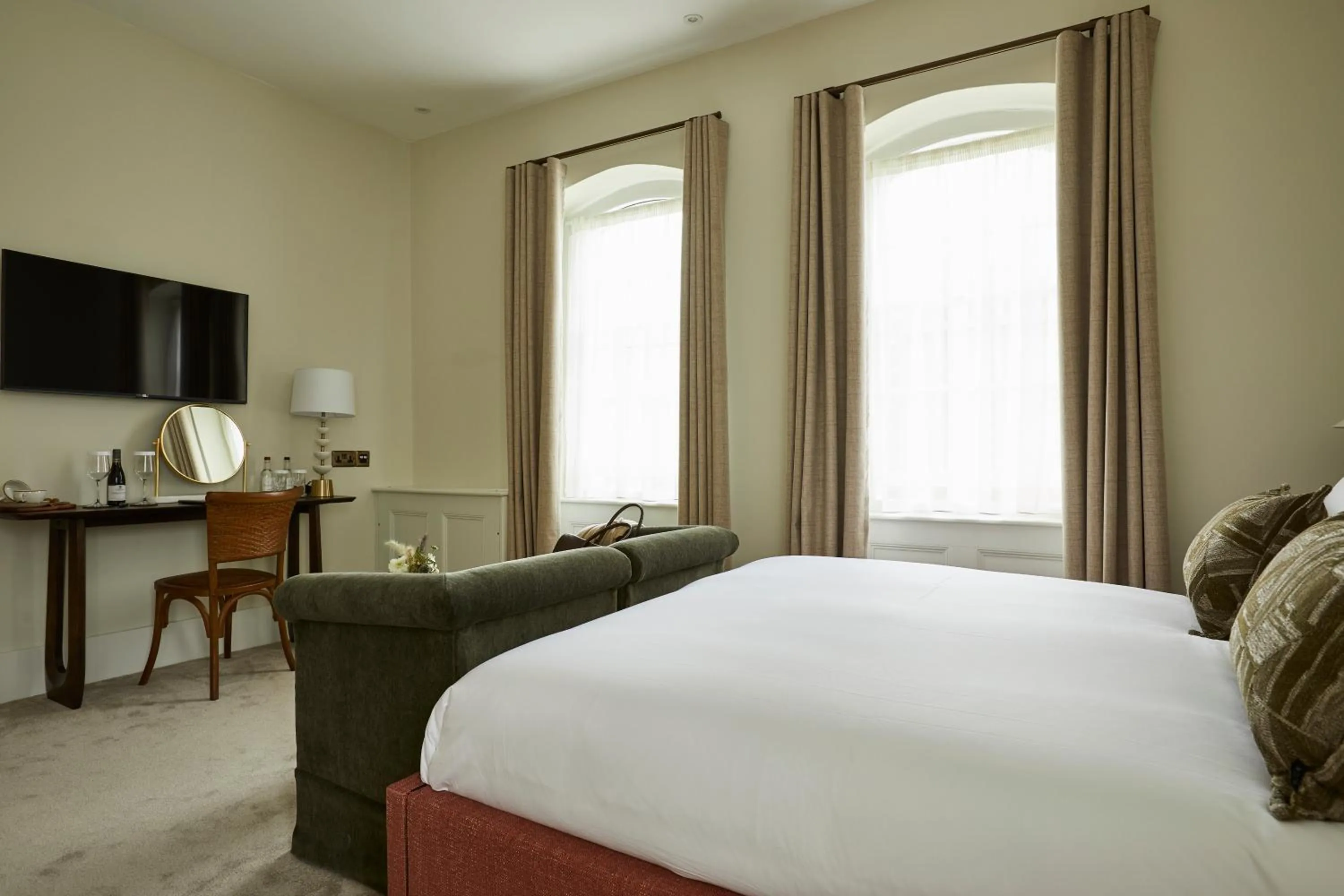 Bed in The Feathers Hotel