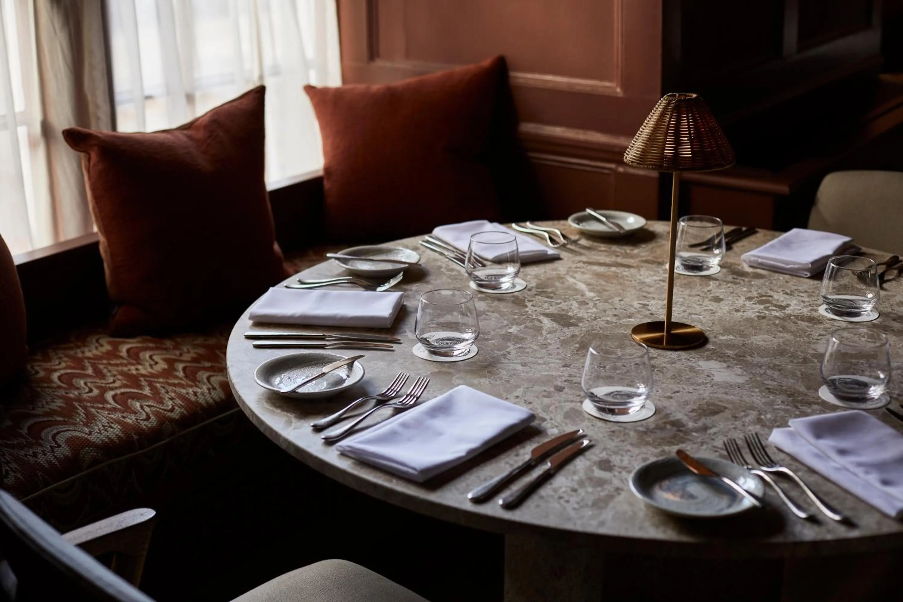 Restaurant/places to eat in The Feathers Hotel