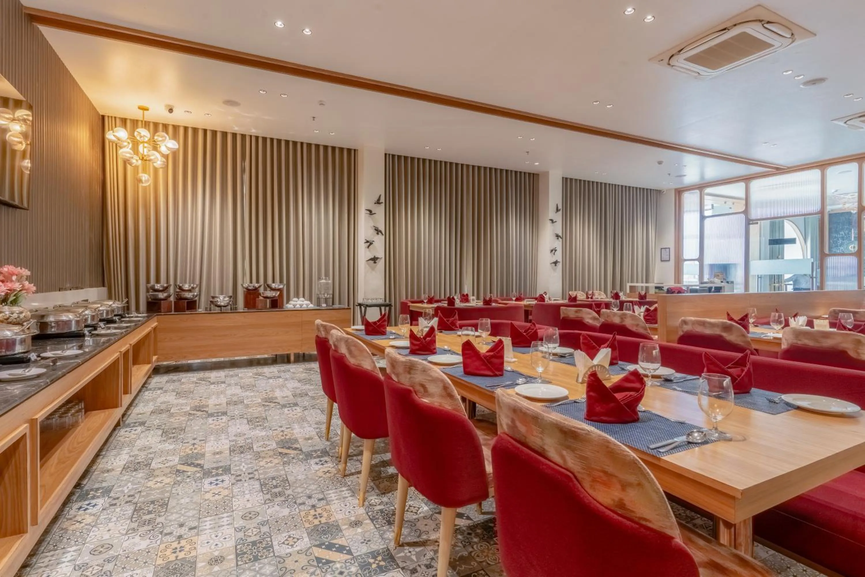 Restaurant/places to eat in Pride Elite Dwarka Near Dwarkadhish Temple