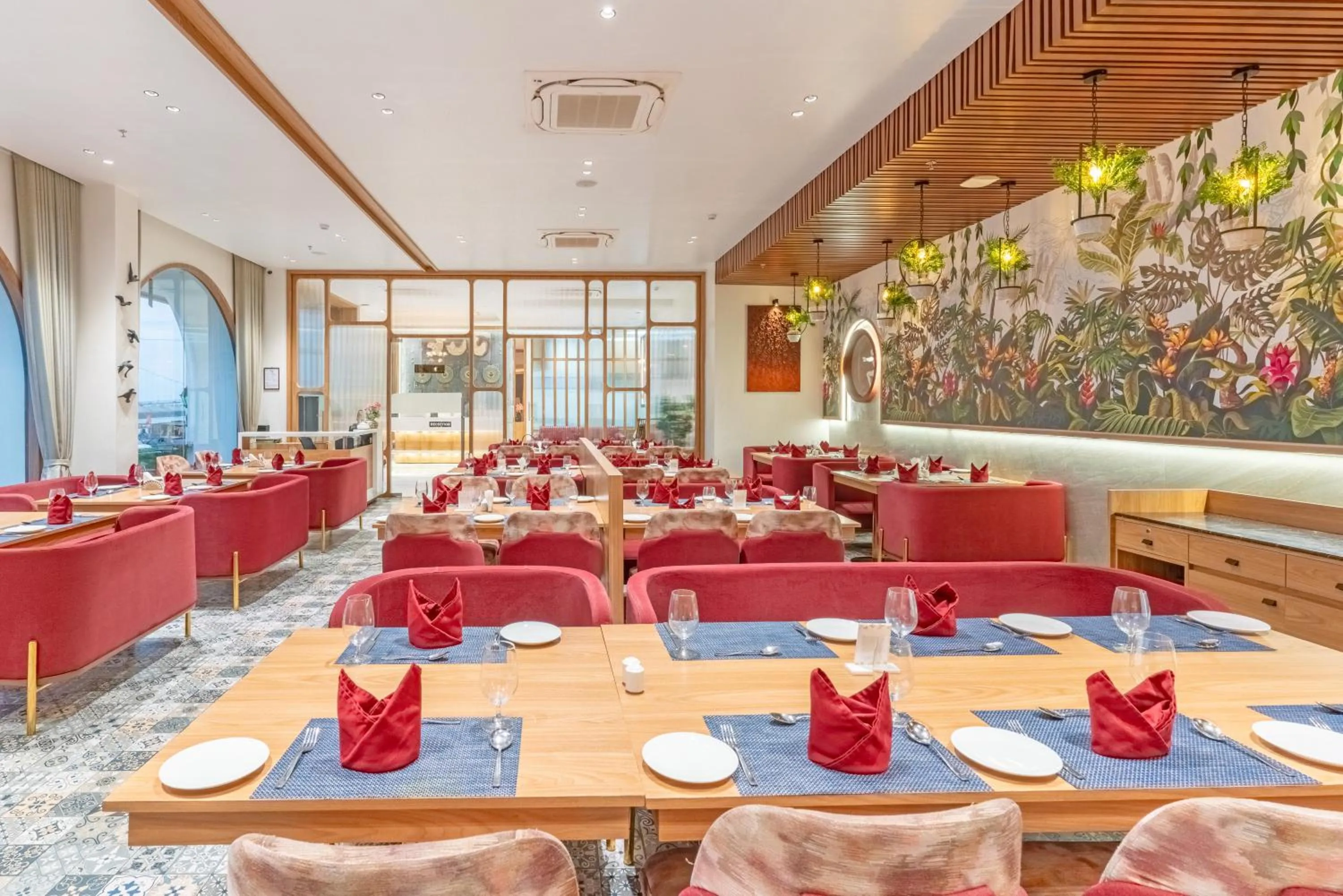 Restaurant/places to eat in Pride Elite Dwarka Near Dwarkadhish Temple