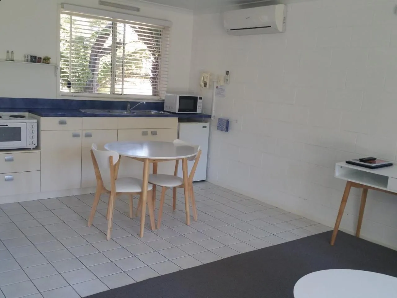 Kitchen or kitchenette in Apartments At Glen Isla