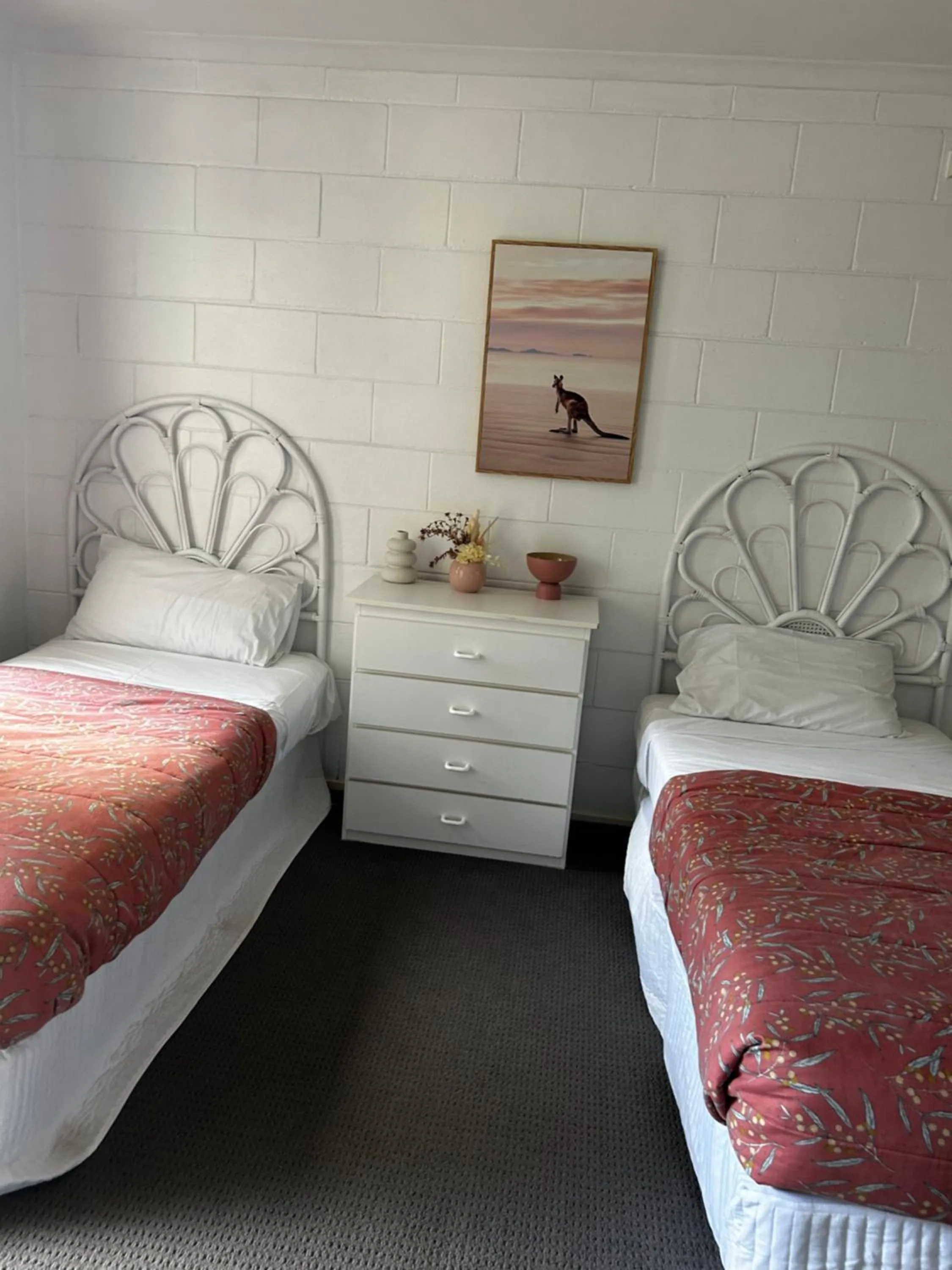 Bed in Apartments At Glen Isla