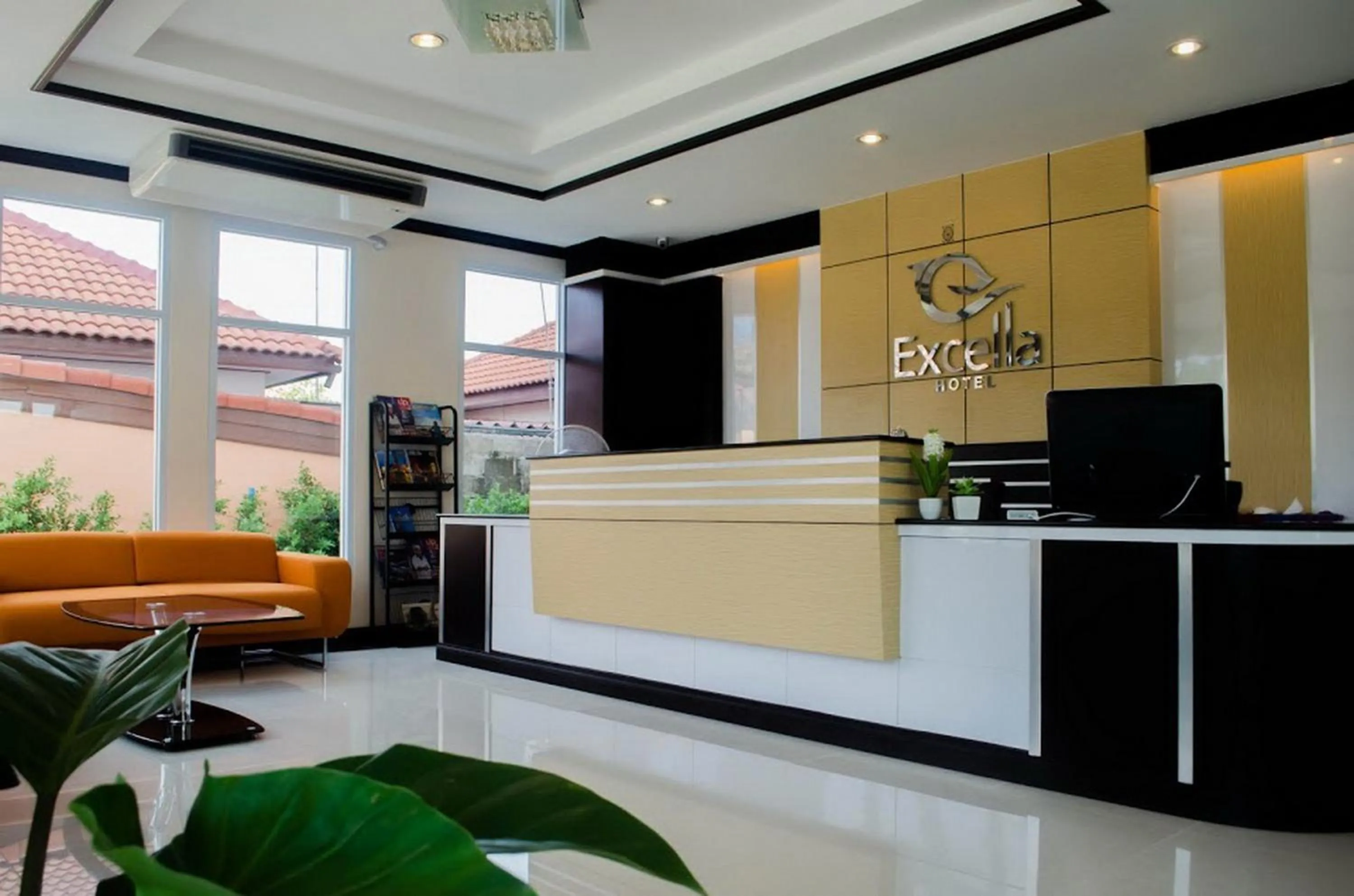 Lobby or reception in Excella Hotel