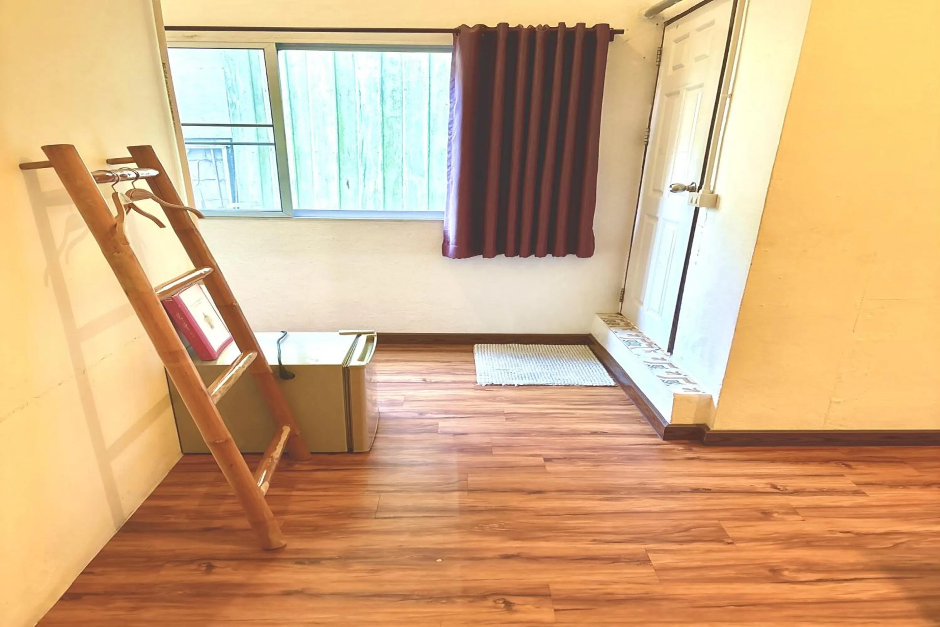 Bed in The Yak Cozy Chiang Mai