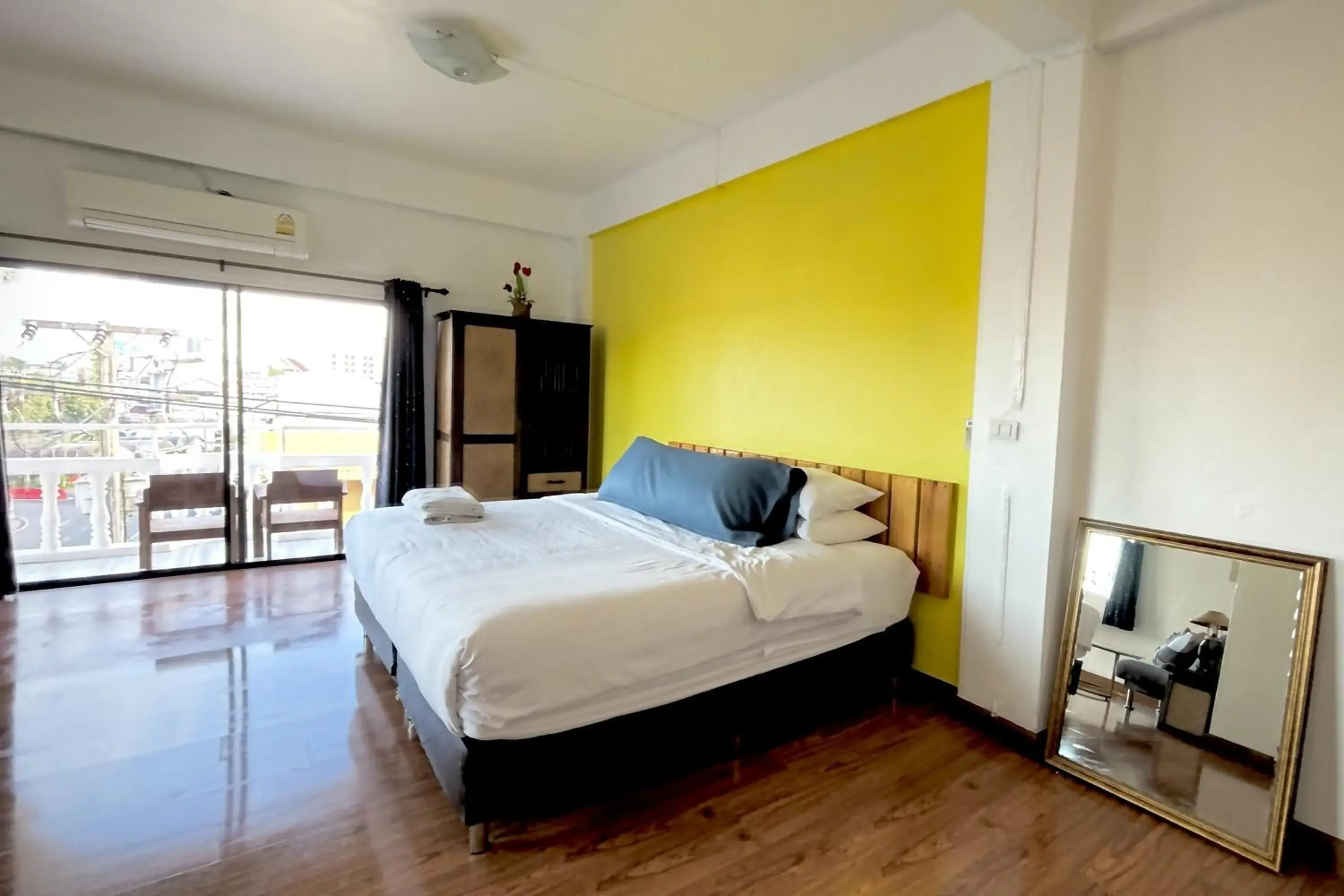 Deluxe Double Room with Balcony in The Yak Cozy Chiang Mai Deluxe Double Room with Balcony in The Yak Cozy Chiang Mai