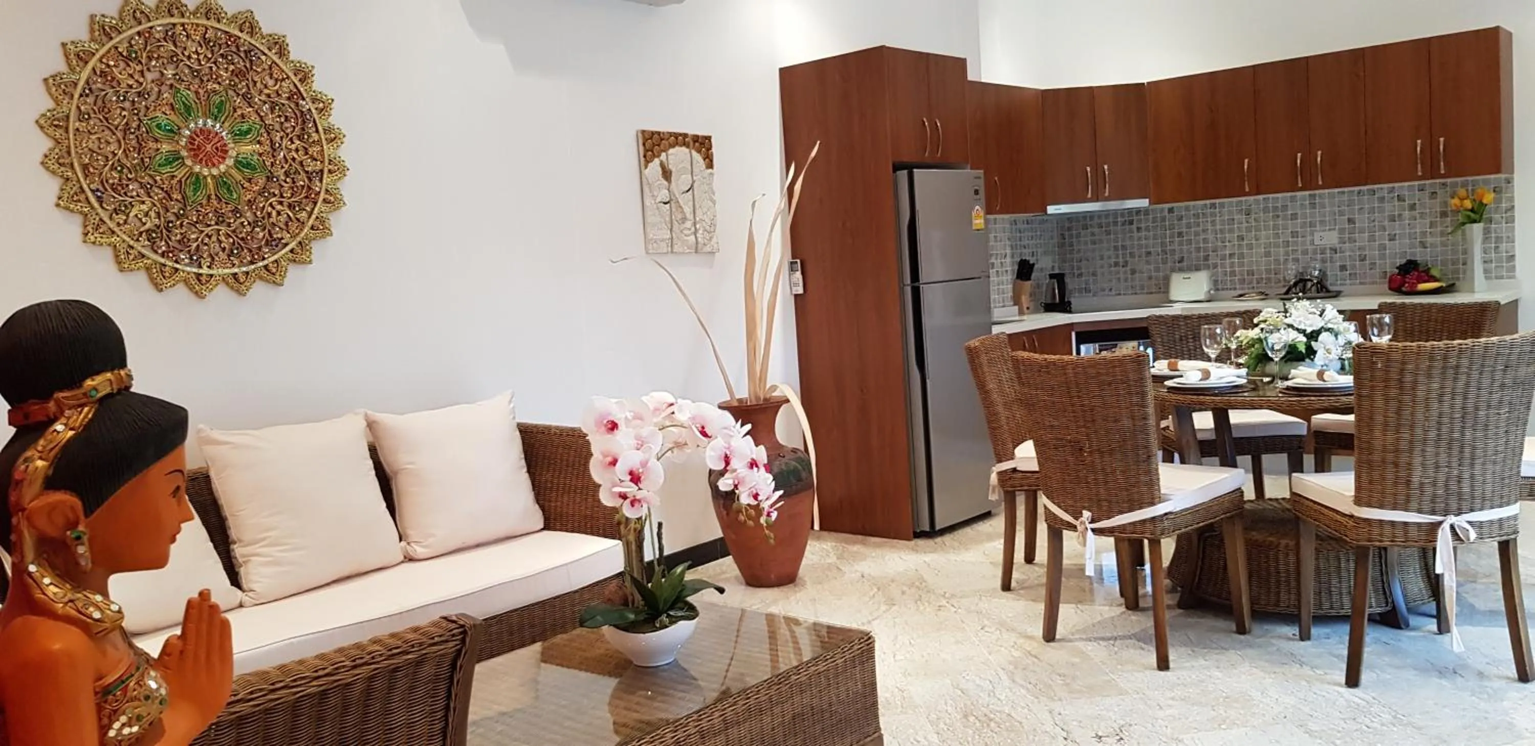 VIP Chain Resort Pool Villa