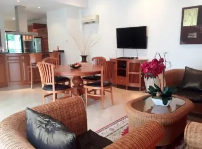 VIP Chain Resort Pool Villa