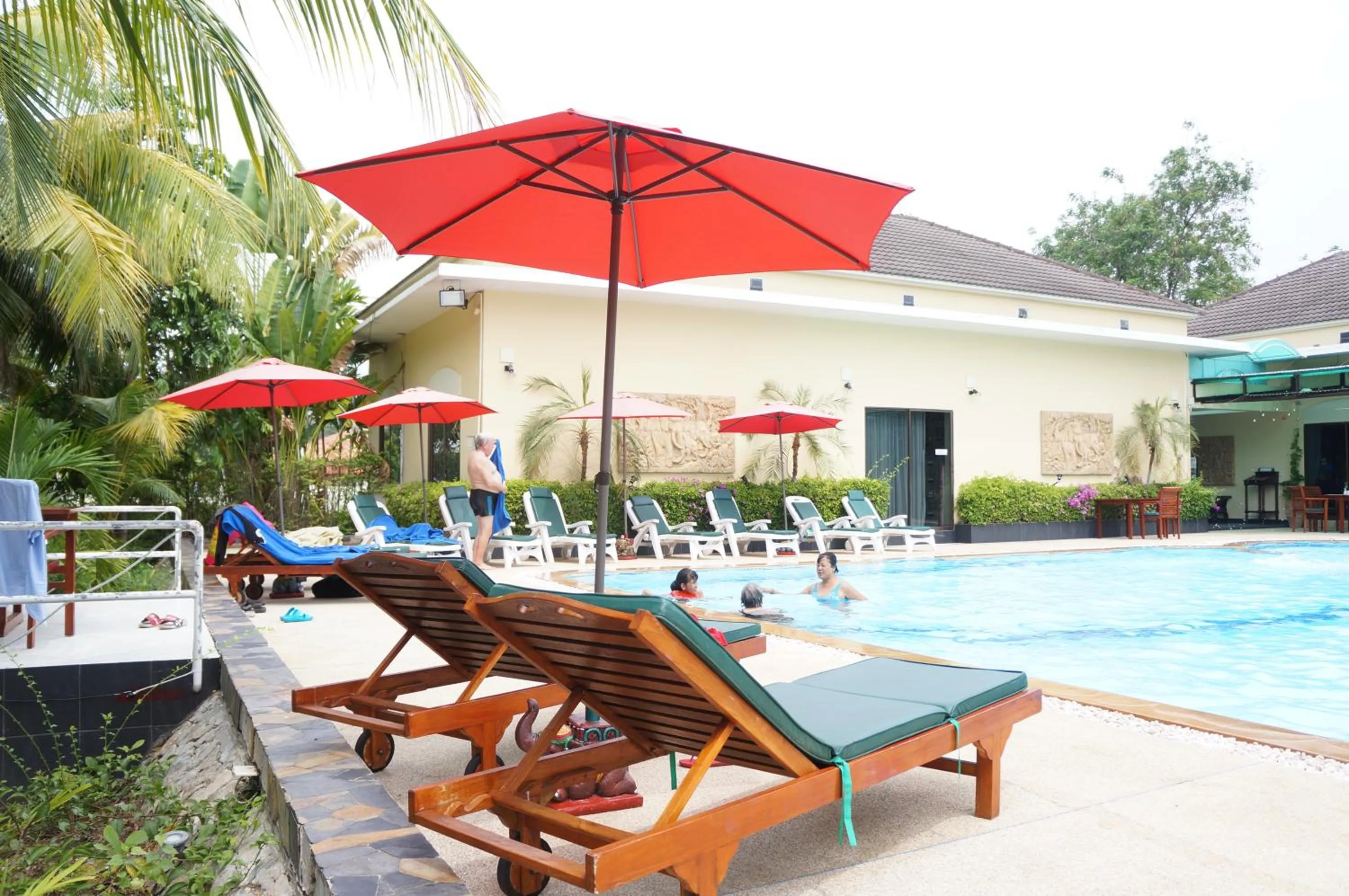 Swimming pool in VIP Chain Resort Pool Villa