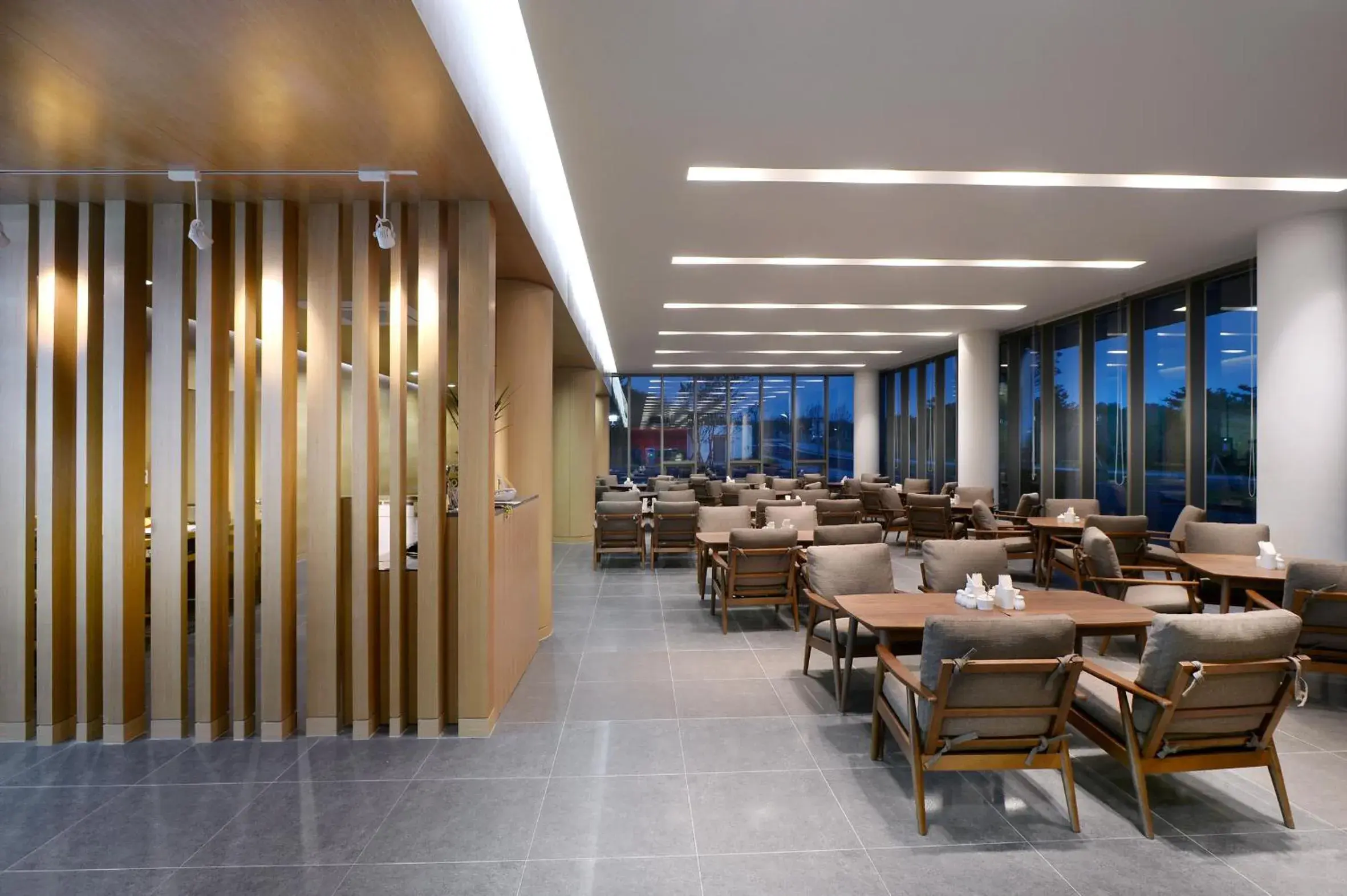 Restaurant/places to eat in Jeju Aerospace Hotel Restaurant/places to eat in Jeju Aerospace Hotel