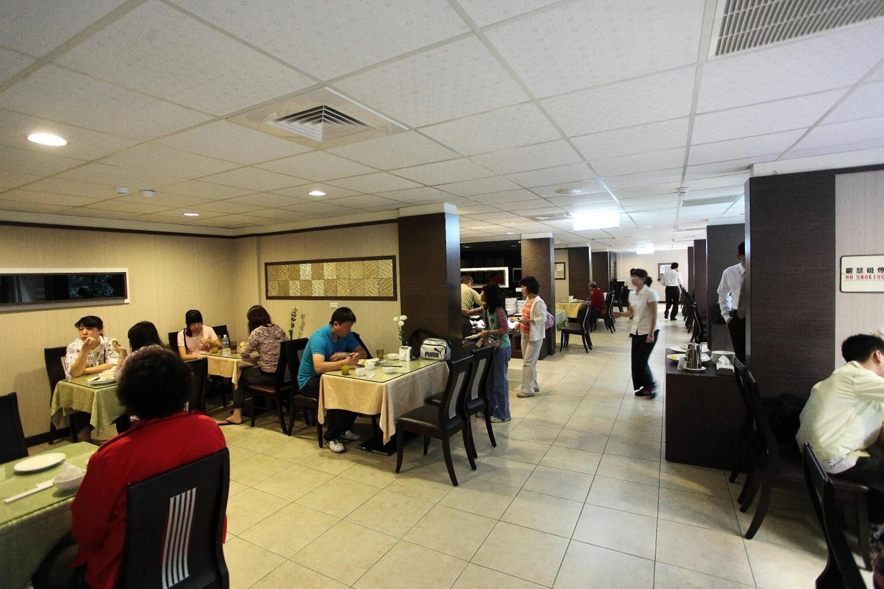 Restaurant/places to eat in Chia Shih Pao Hotel