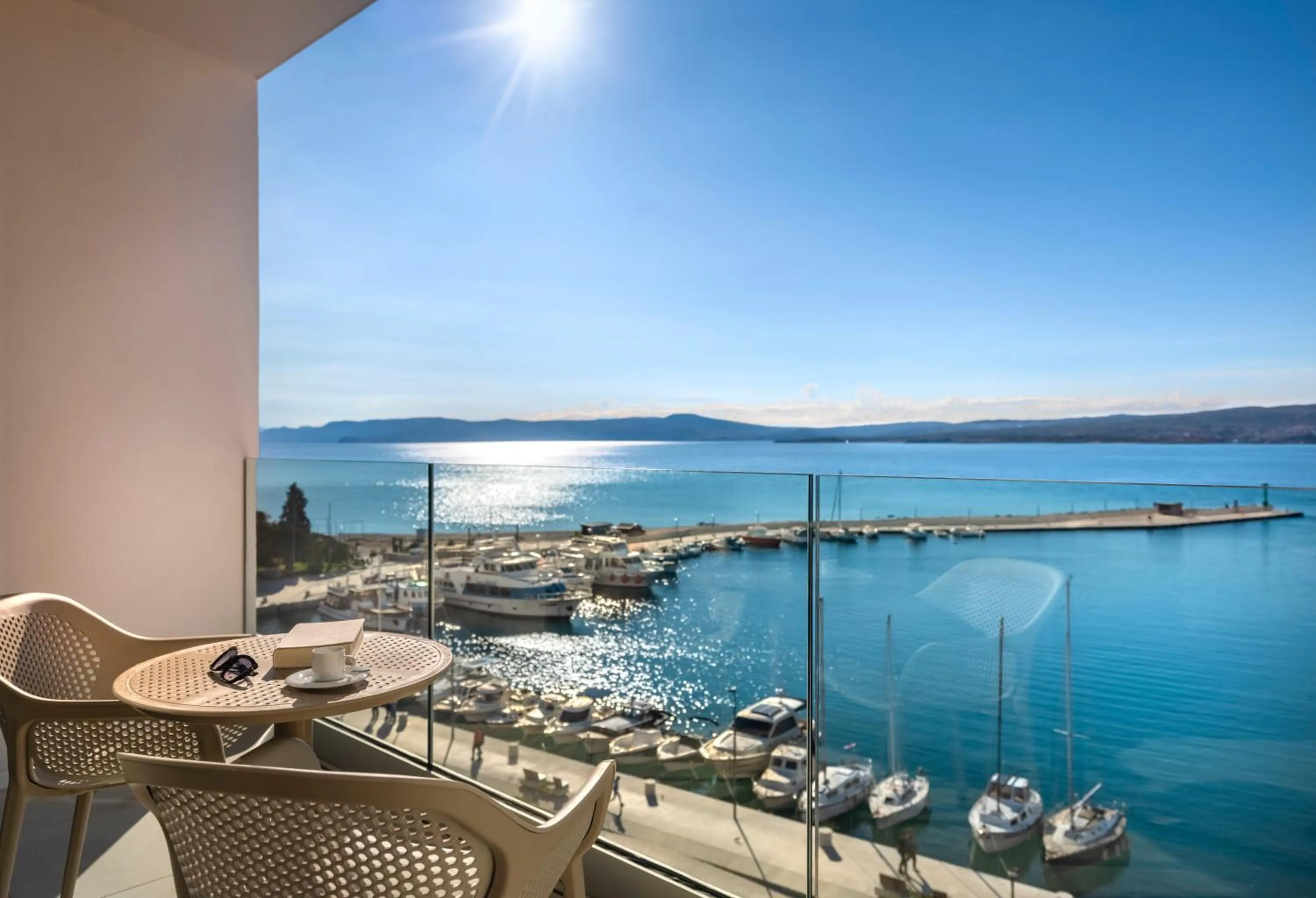 Day in Aminess Younique Narrivi Hotel