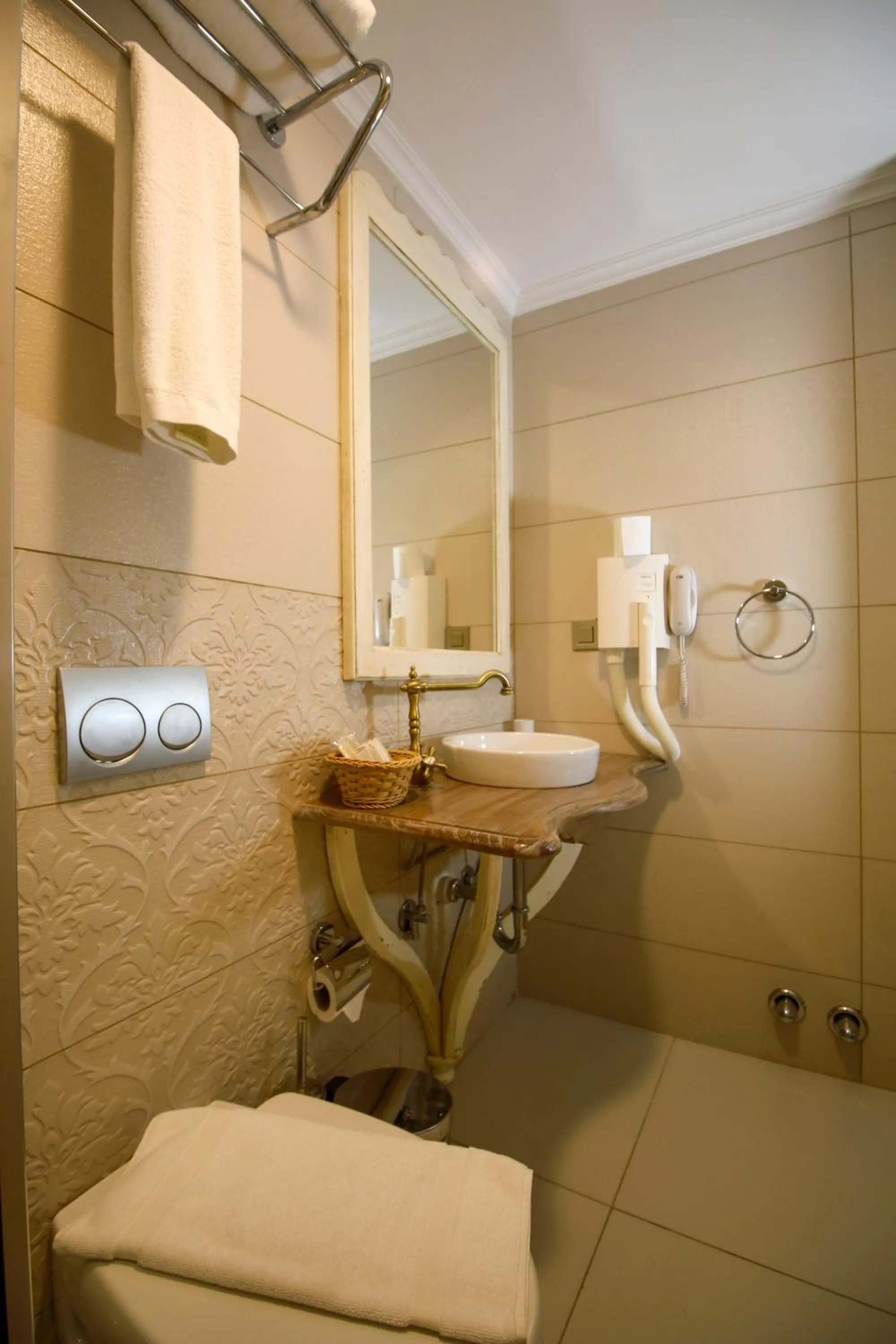 Bathroom in Joya Del Mar Hotel