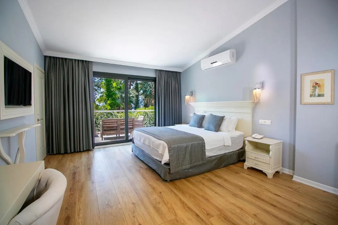 Bedroom, Bed in Joya Del Mar Hotel