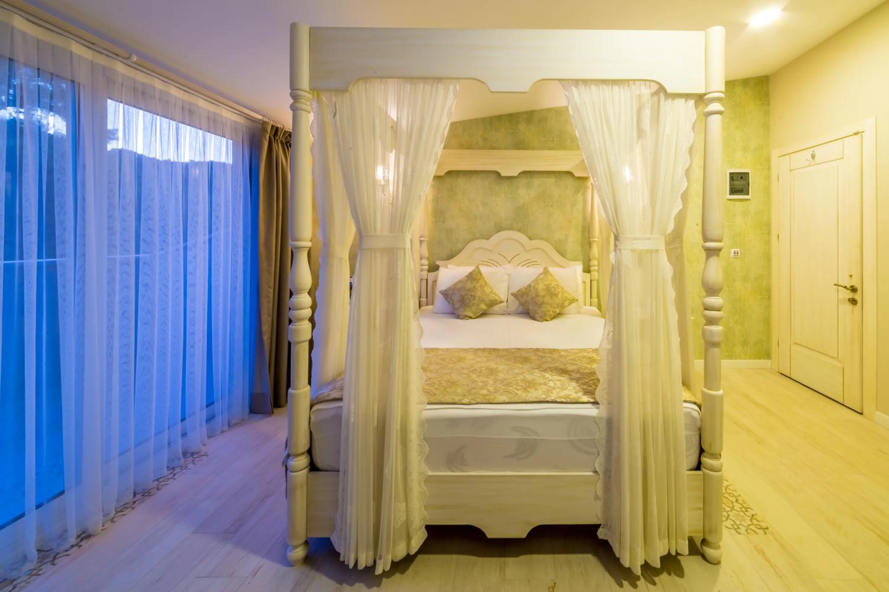 Bedroom, Bed in Joya Del Mar Hotel