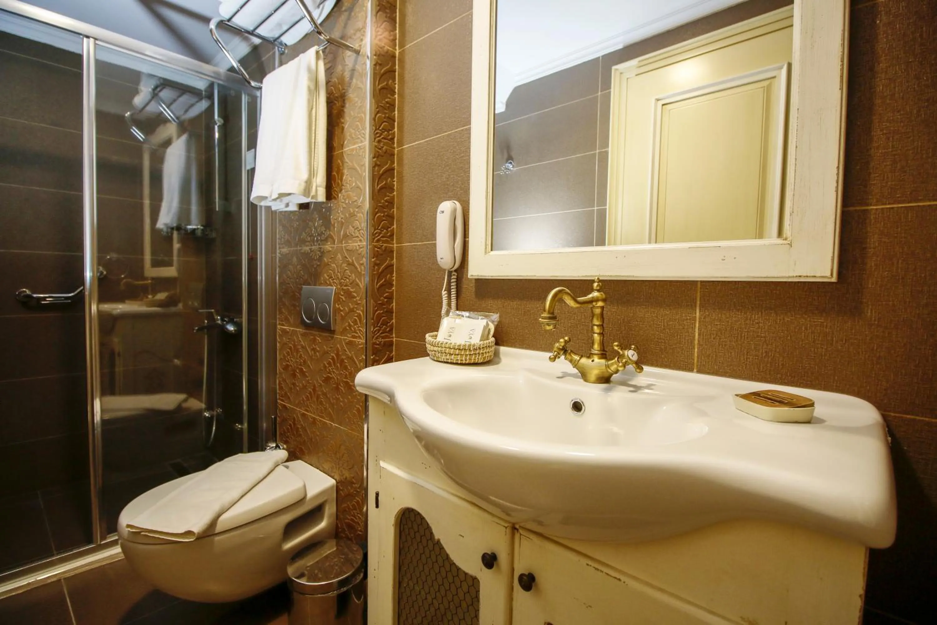 Bathroom in Joya Del Mar Hotel