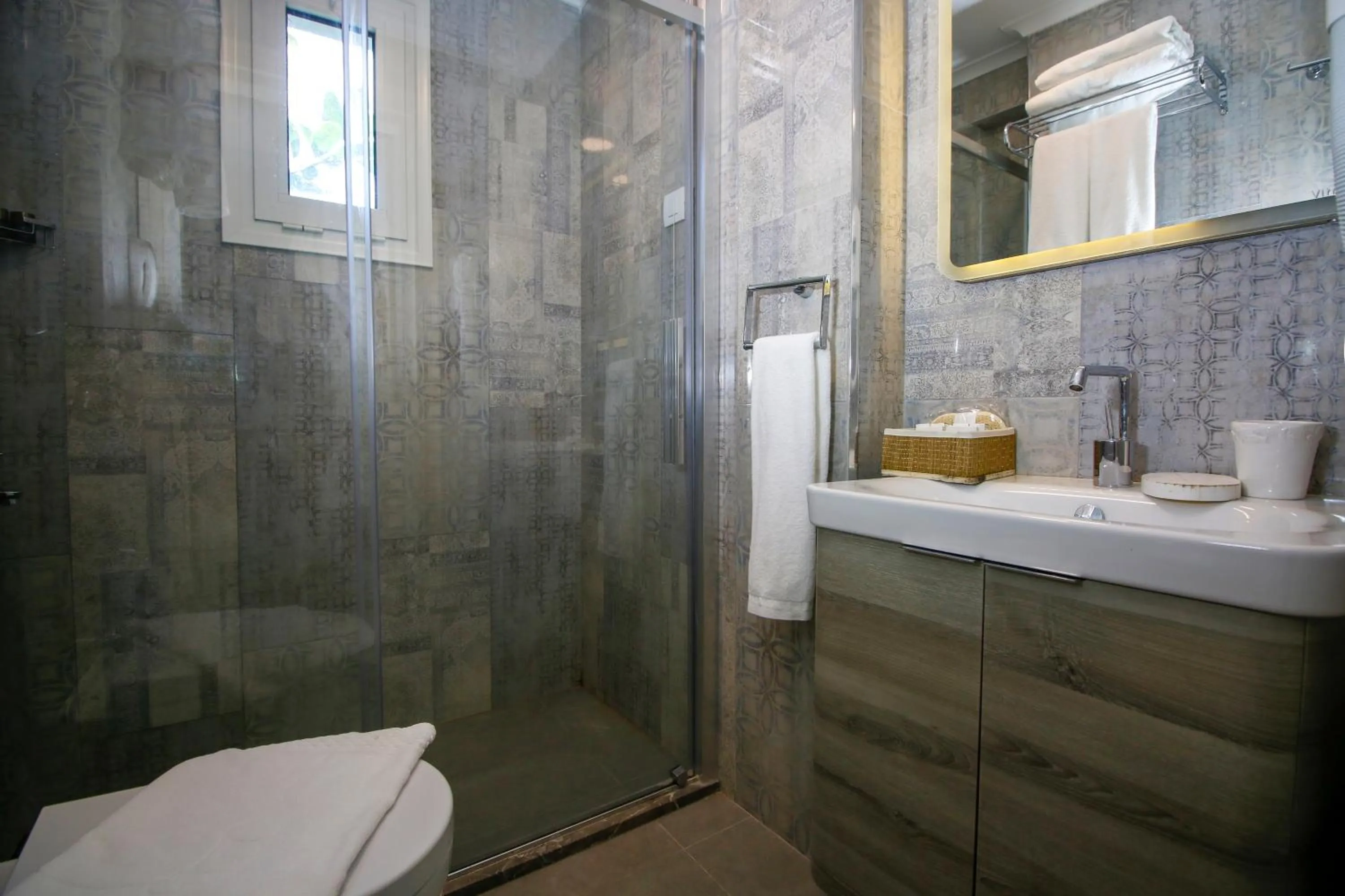 Shower in Joya Del Mar Hotel