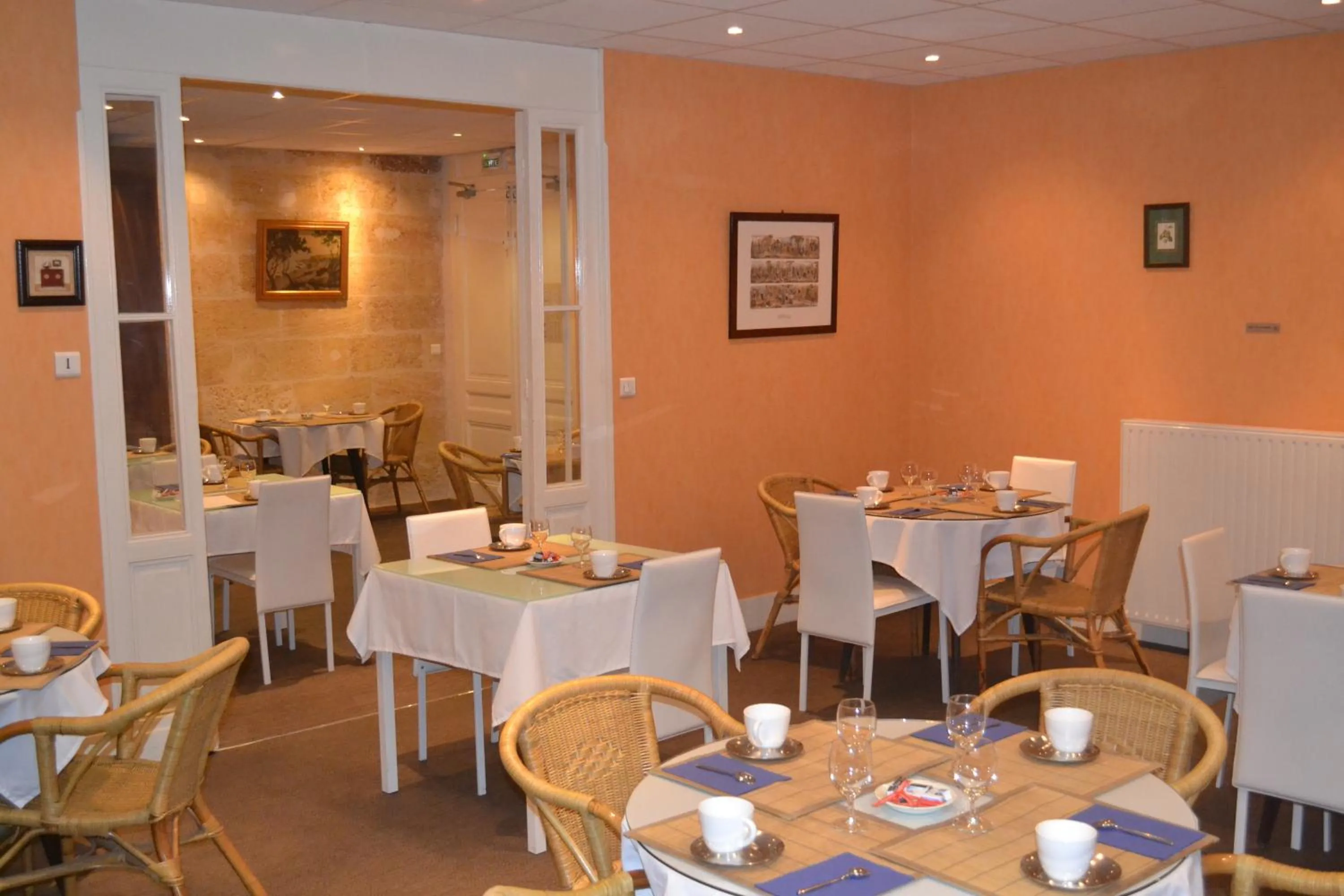 Restaurant/Places to Eat in Hôtel de France