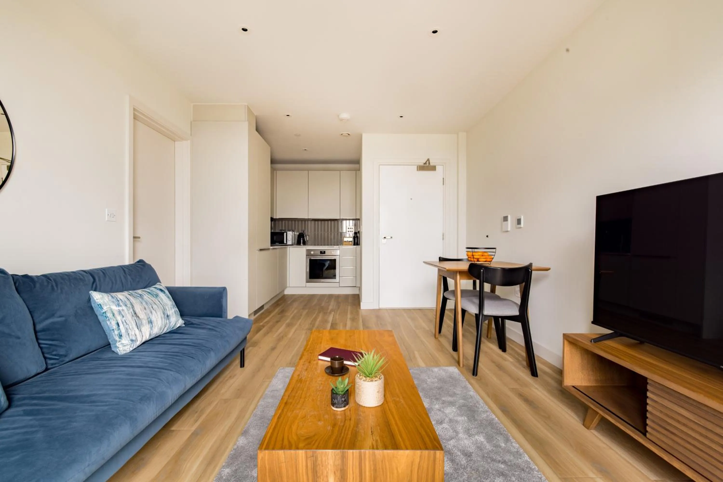 Kitchen or kitchenette in Charles Hope London Croydon