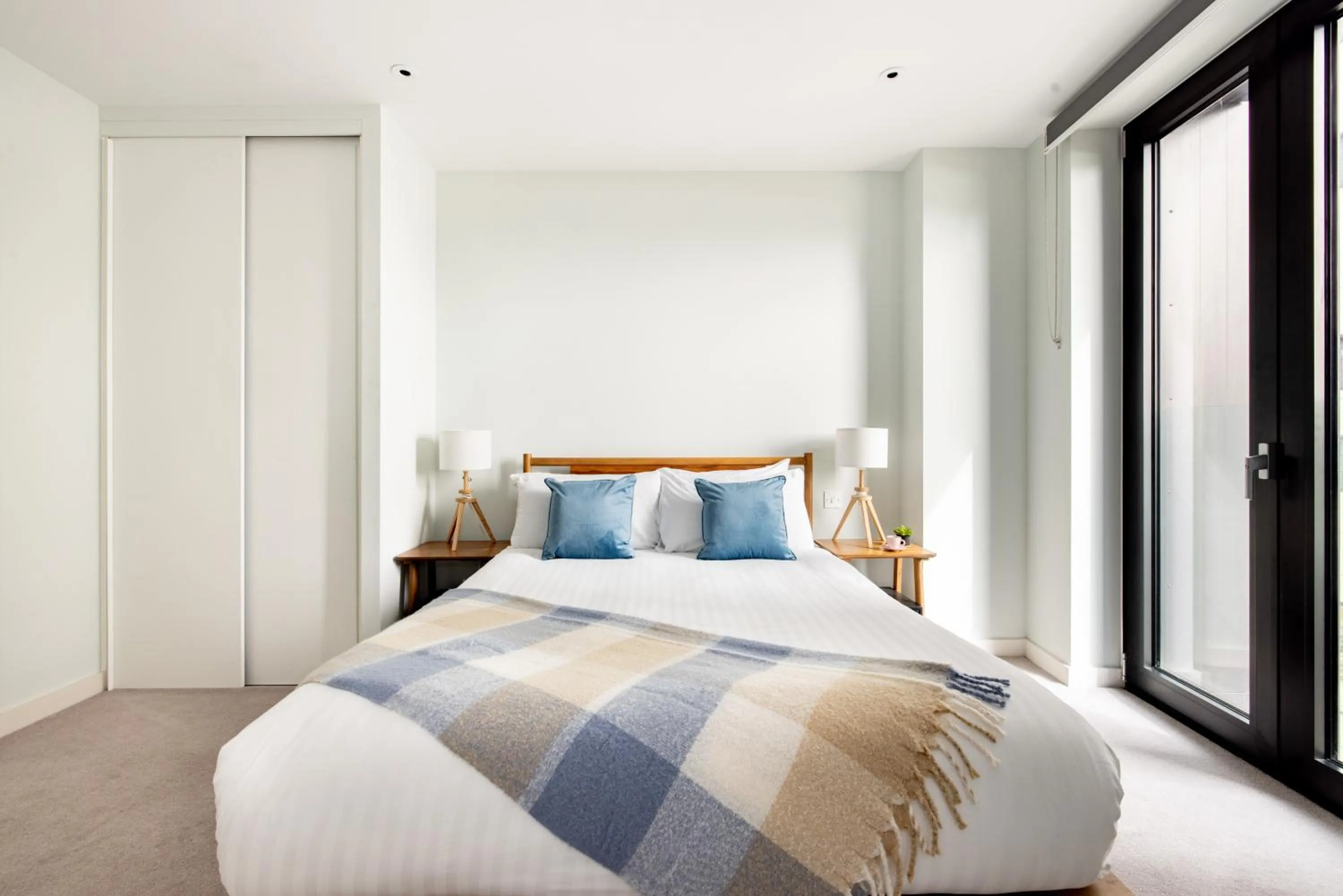 Bedroom, Bed in Charles Hope London Croydon