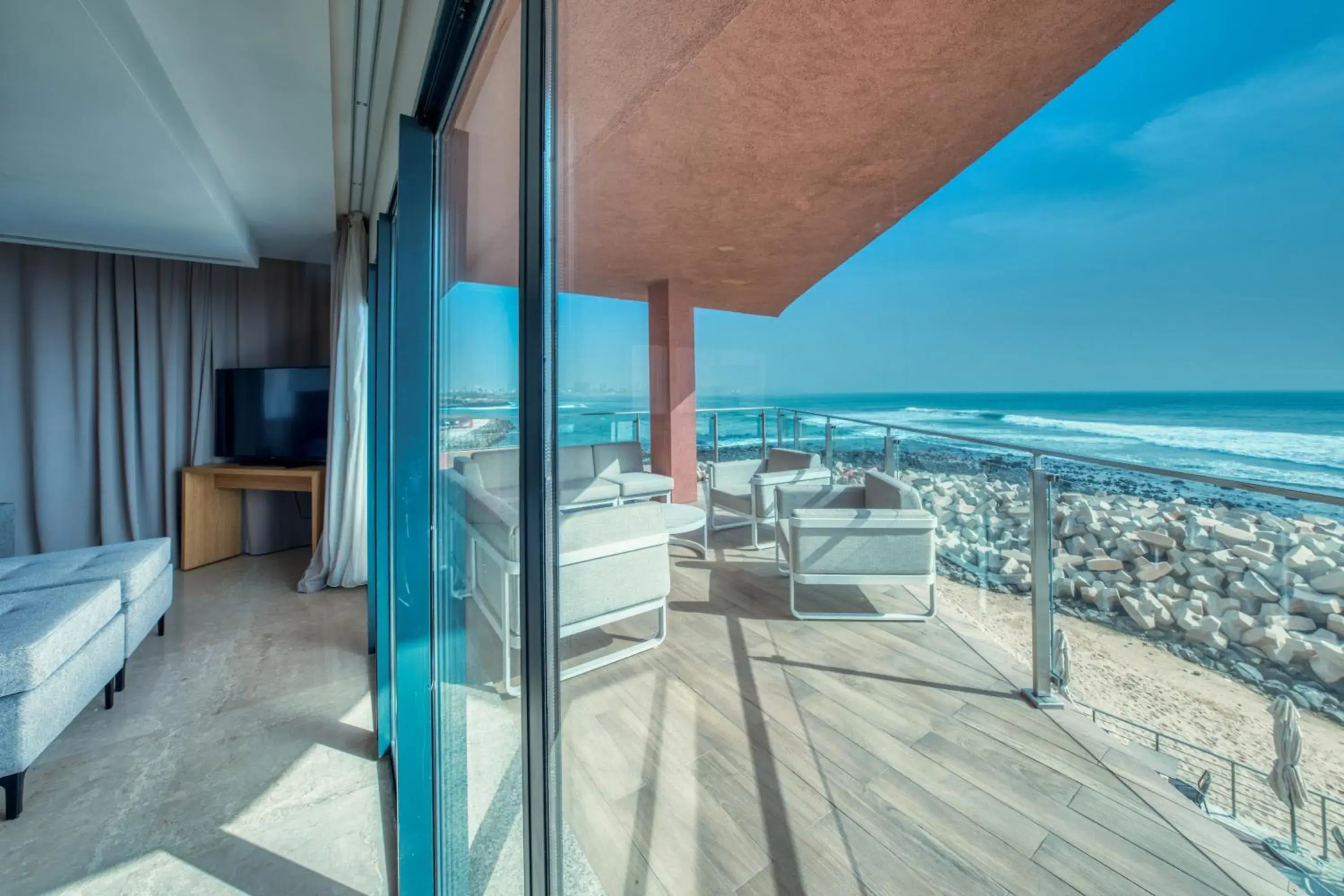 TV and multimedia, Bed in Azalaï Hôtel Dakar TV and multimedia, Bed in Azalaï Hôtel Dakar